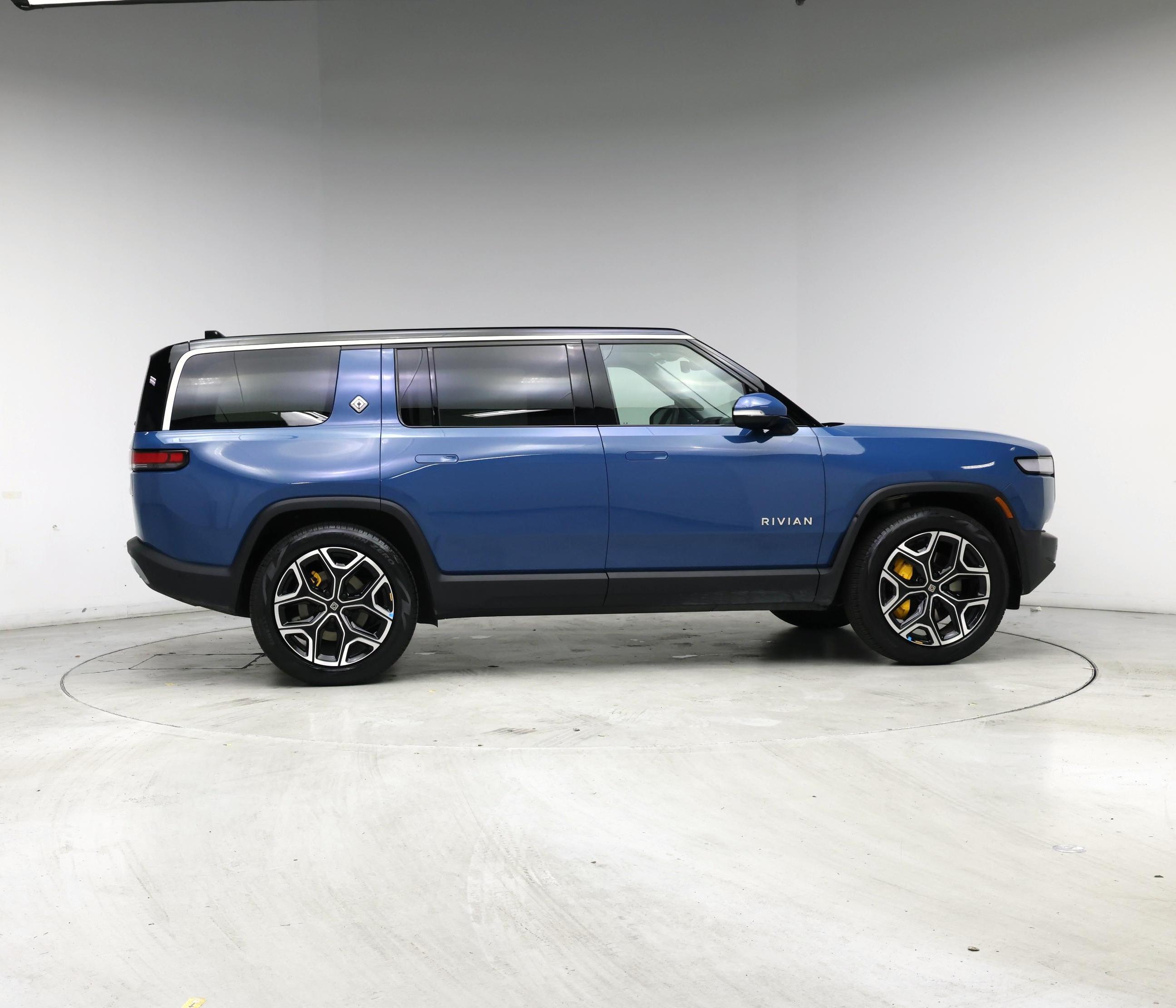 Thumbnail: 2024 Rivian R1S - 7