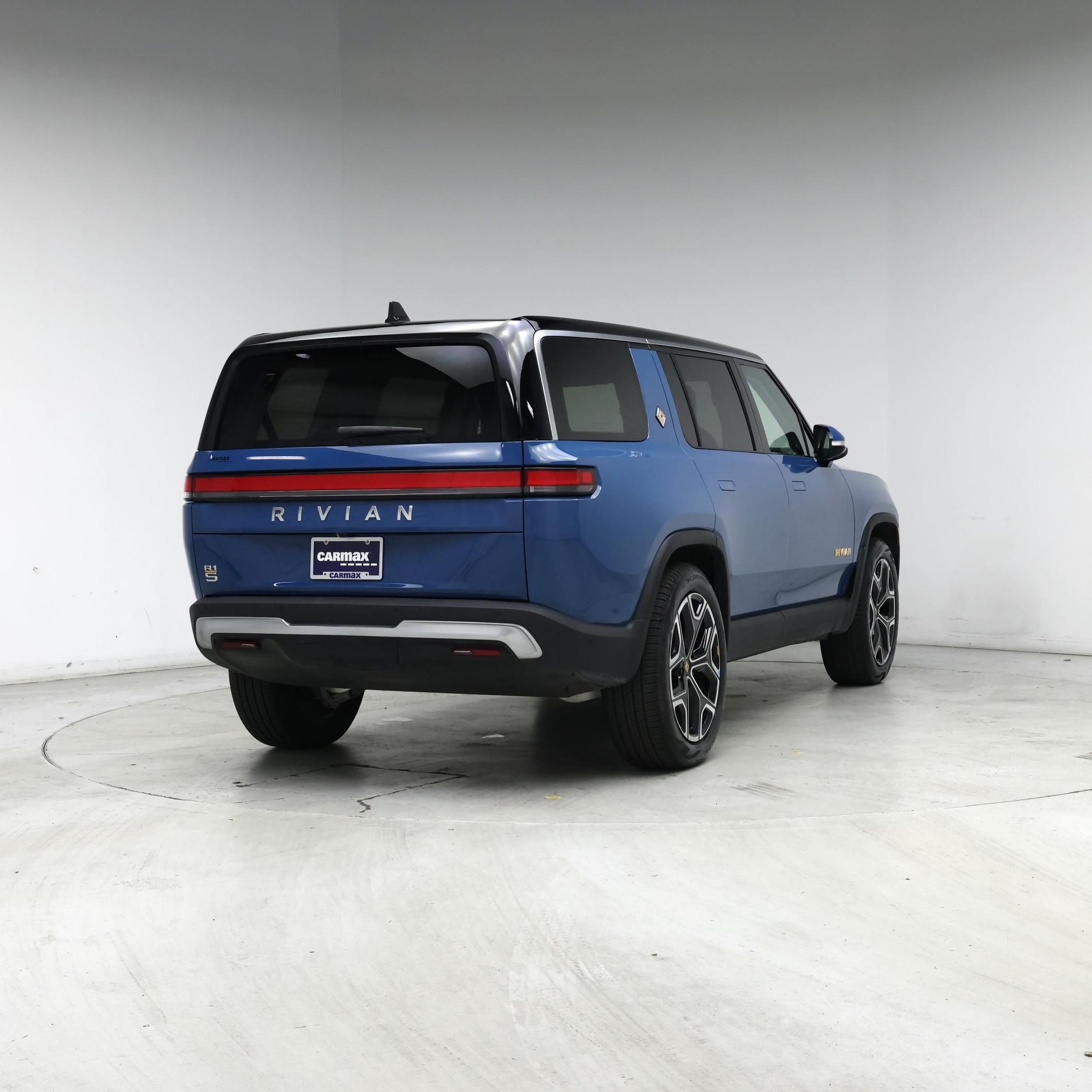 Thumbnail: 2024 Rivian R1S - 8