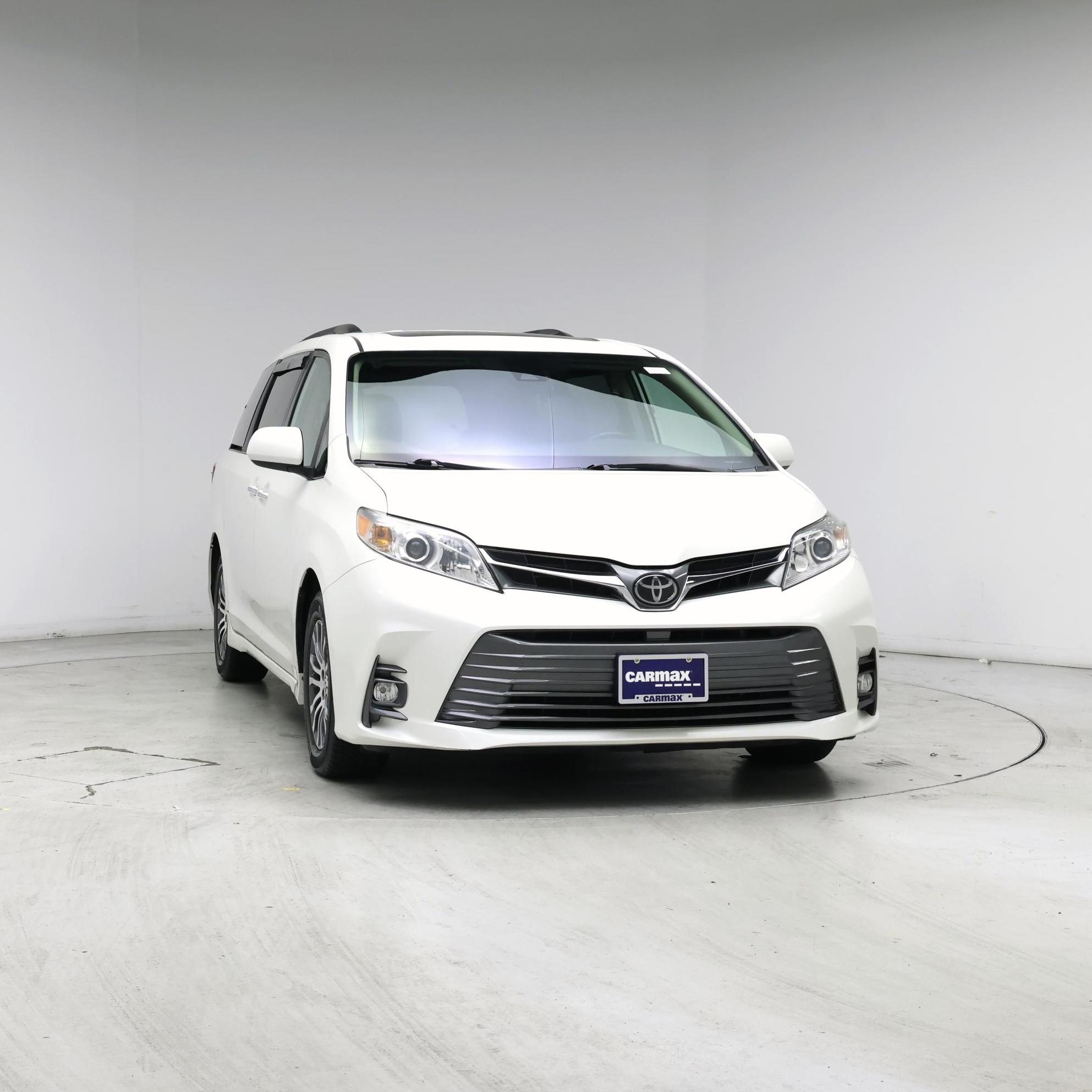 Thumbnail: 2019 Toyota Sienna - 5