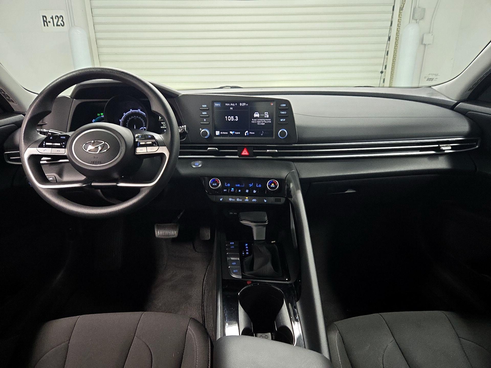 Thumbnail: 2023 Hyundai Elantra - 9