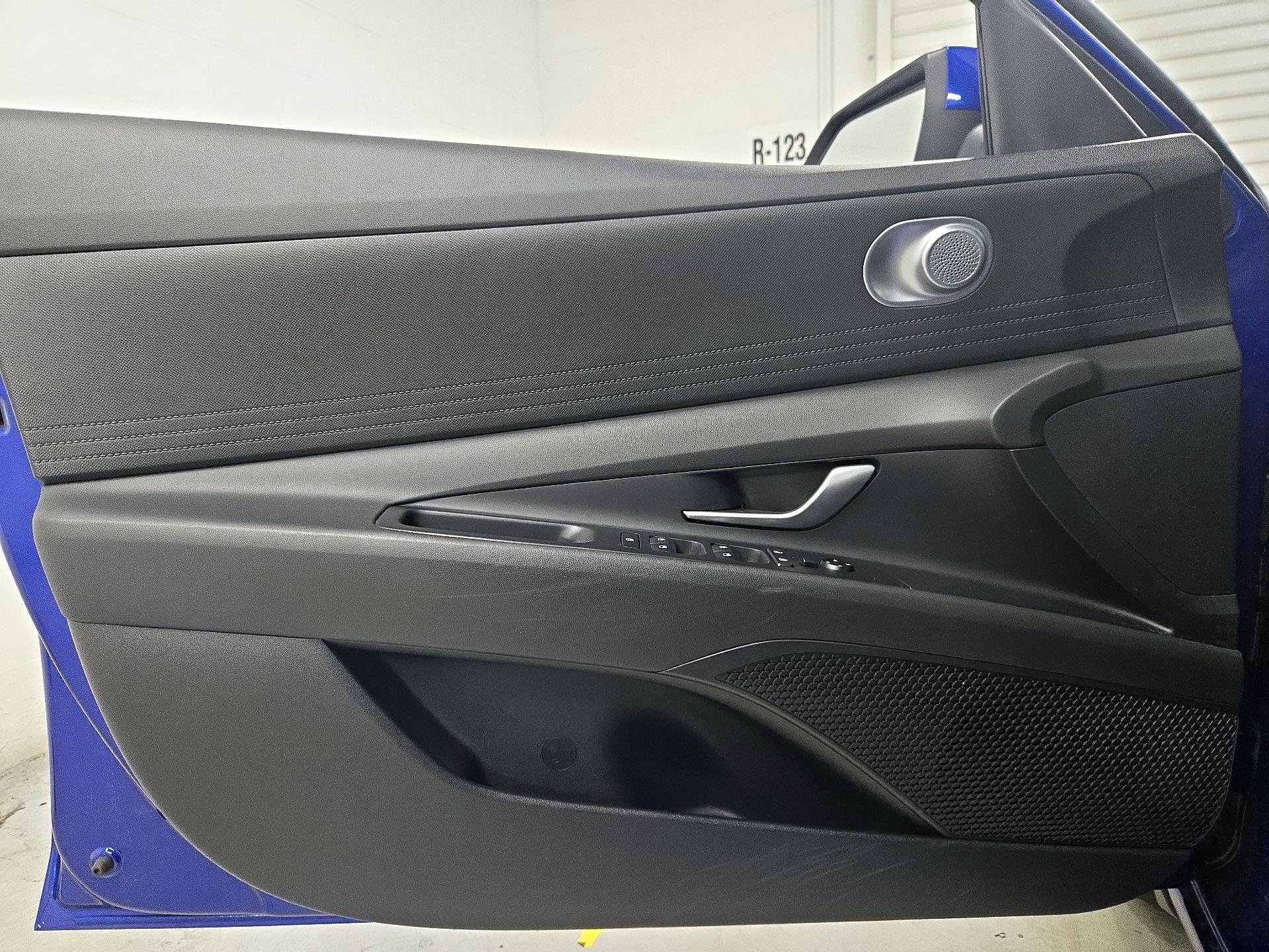 Thumbnail: 2023 Hyundai Elantra - 12