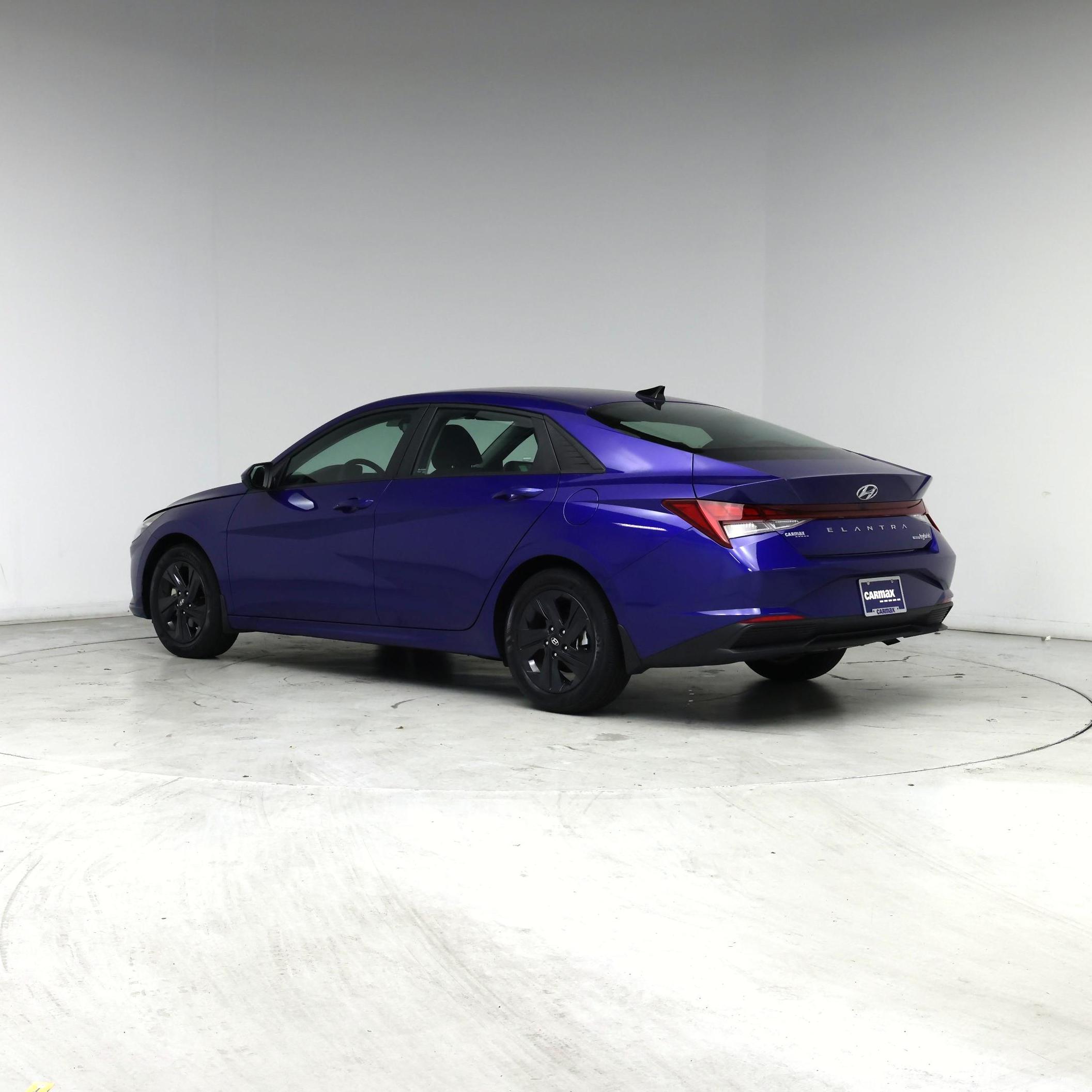 Thumbnail: 2023 Hyundai Elantra - 2