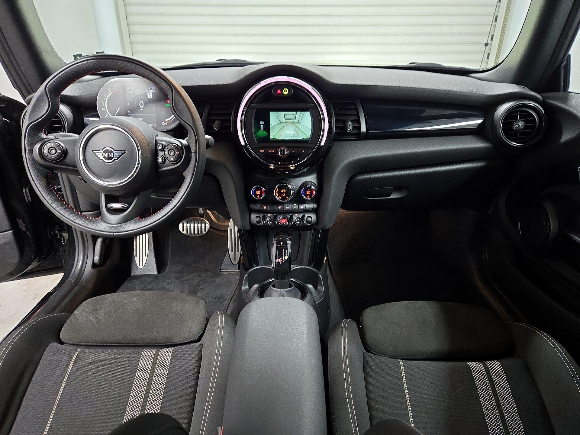 Thumbnail: 2021 MINI Cooper Hardtop - 9