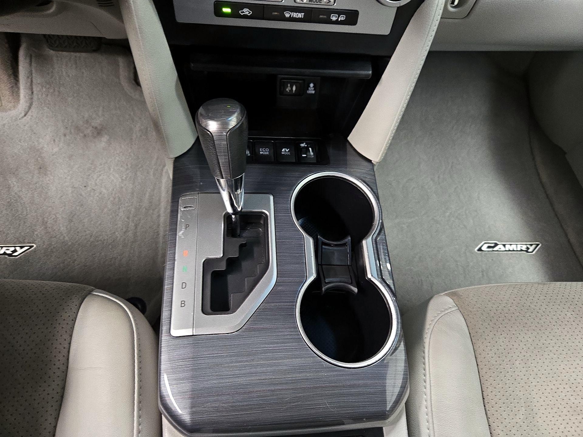 Thumbnail: 2014 Toyota Camry - 17