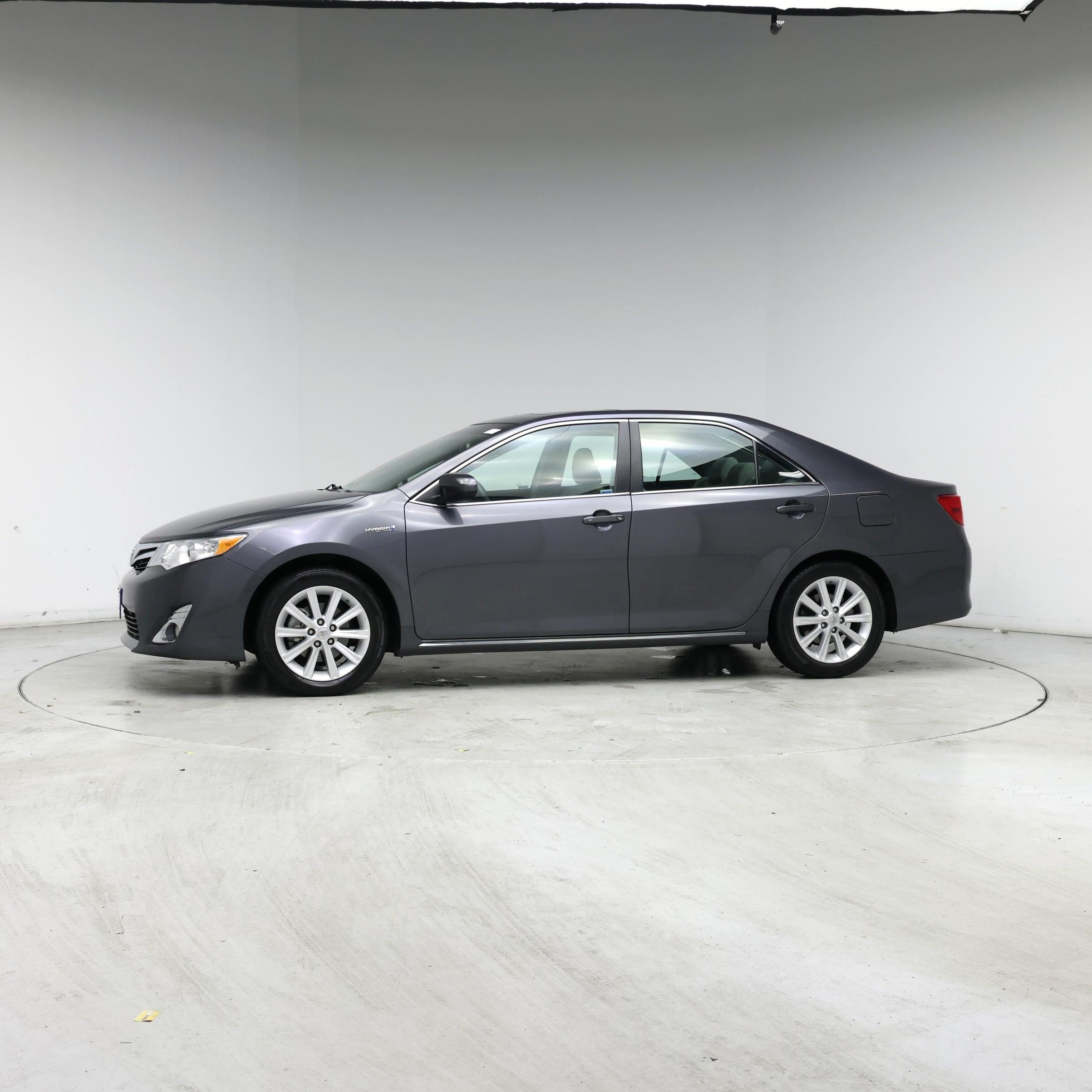 Thumbnail: 2014 Toyota Camry - 3
