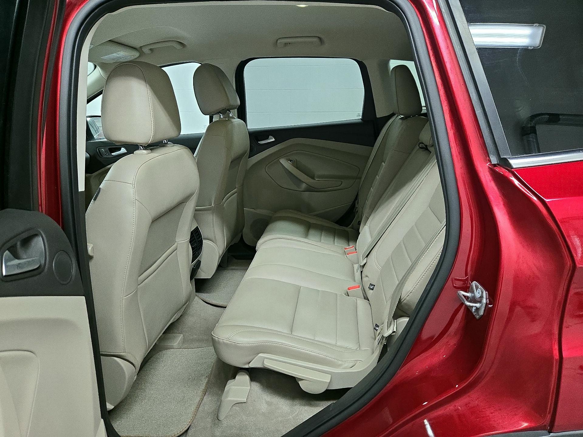 Thumbnail: 2016 Ford Escape - 19