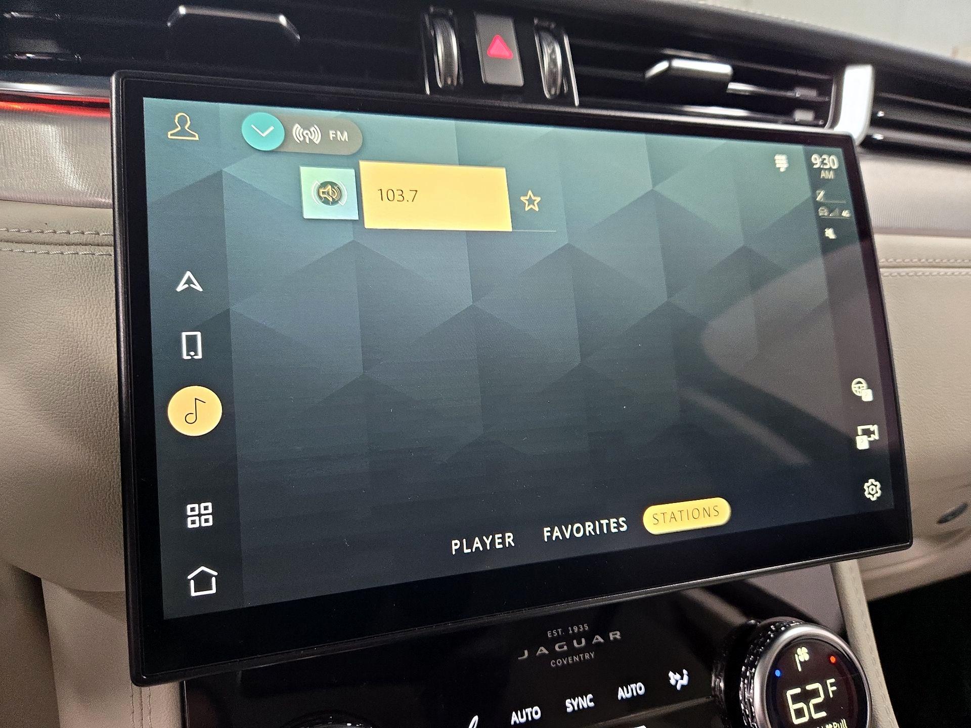 Thumbnail: 2021 Jaguar F-Pace - 16