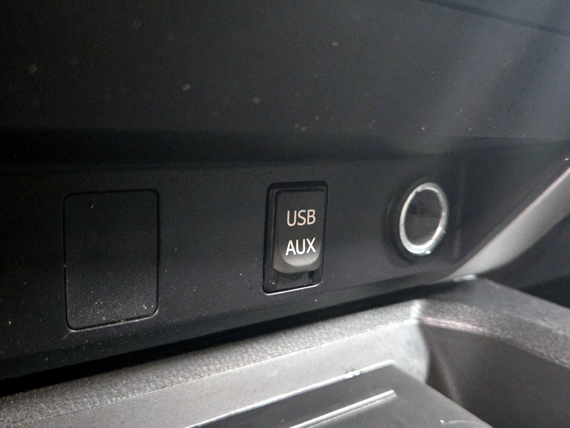 Thumbnail: 2014 Toyota Tundra - 18