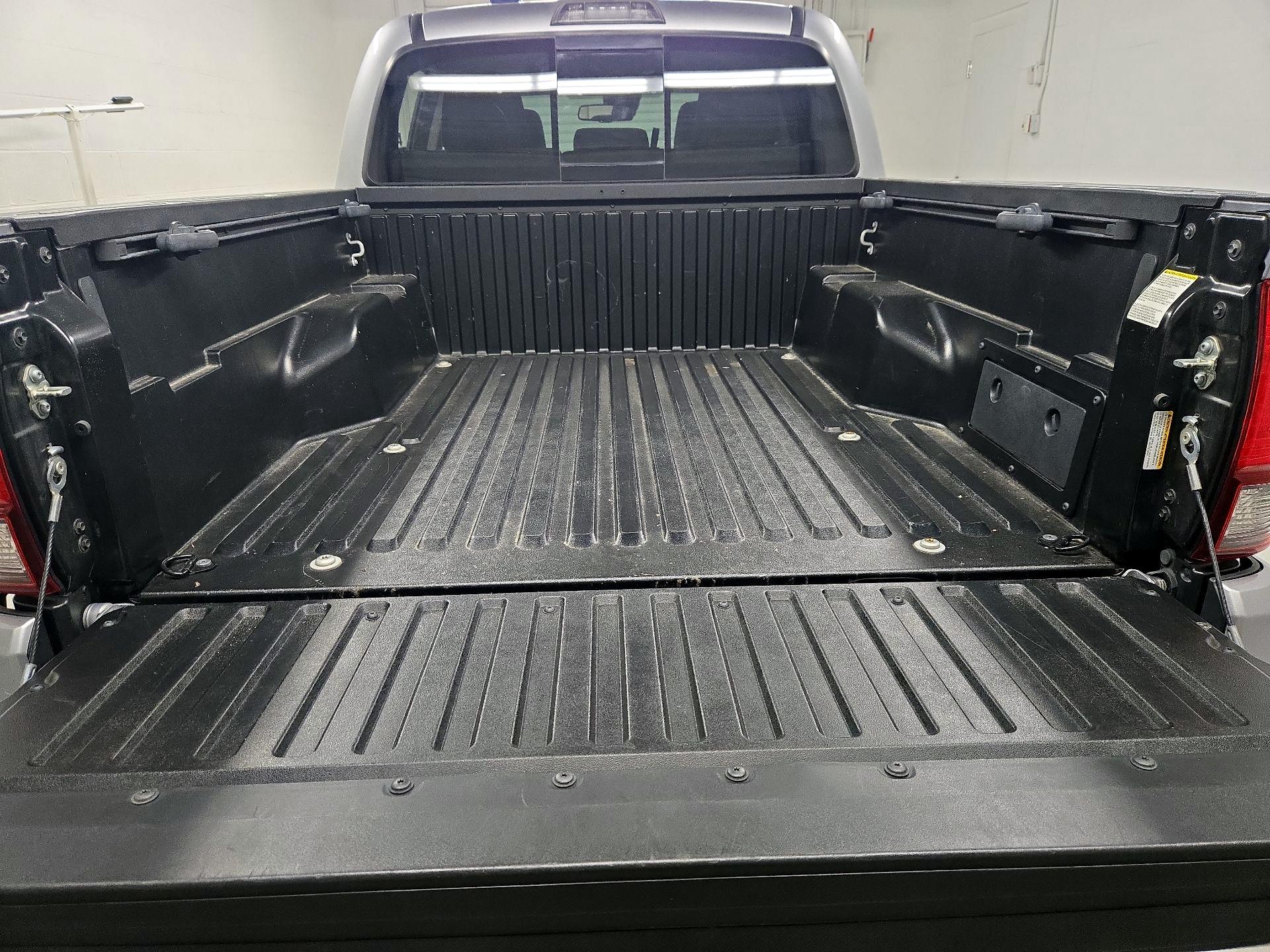 Thumbnail: 2021 Toyota Tacoma - 20