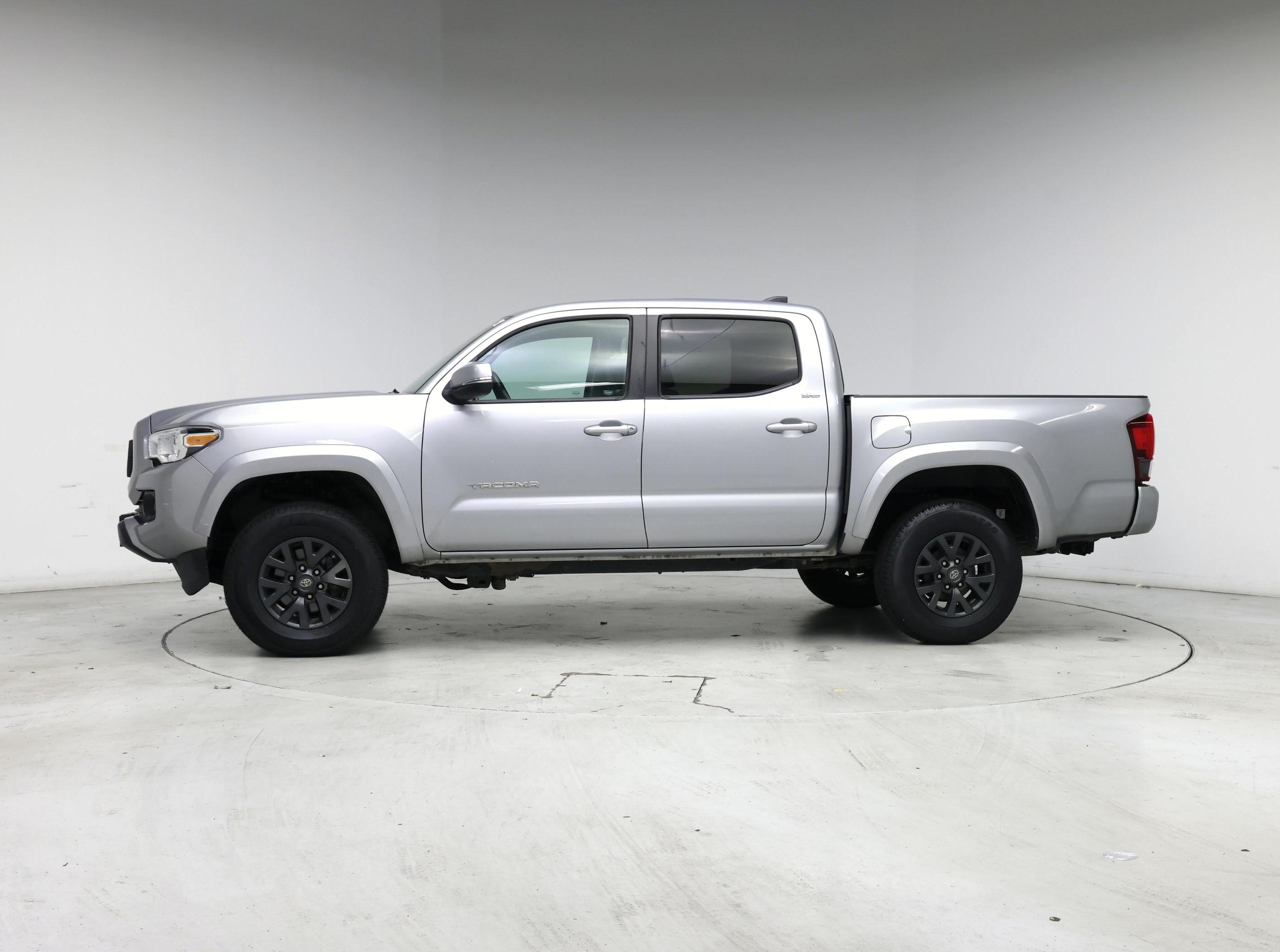 Thumbnail: 2021 Toyota Tacoma - 3