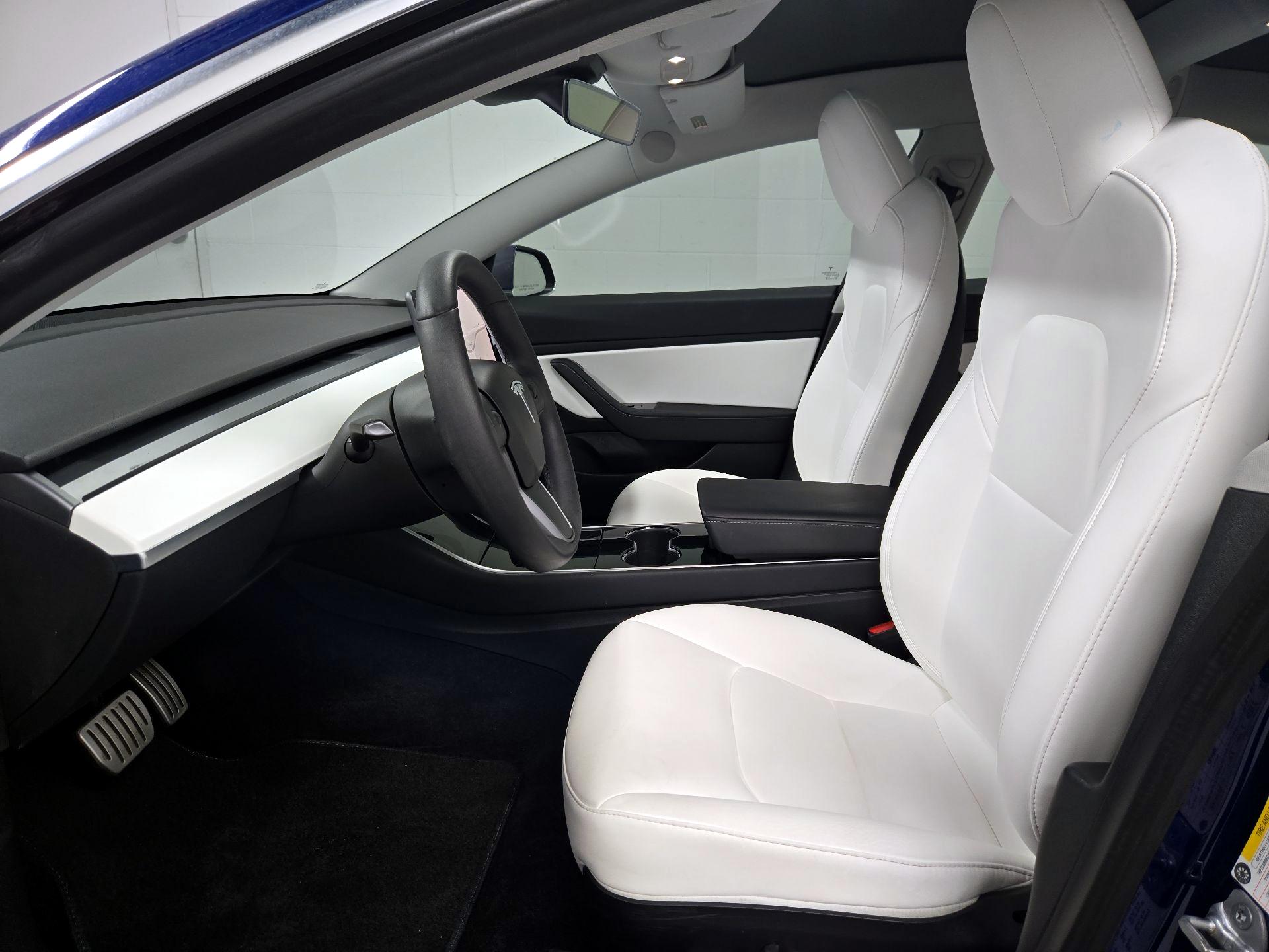 Thumbnail: 2020 Tesla Model 3 - 11