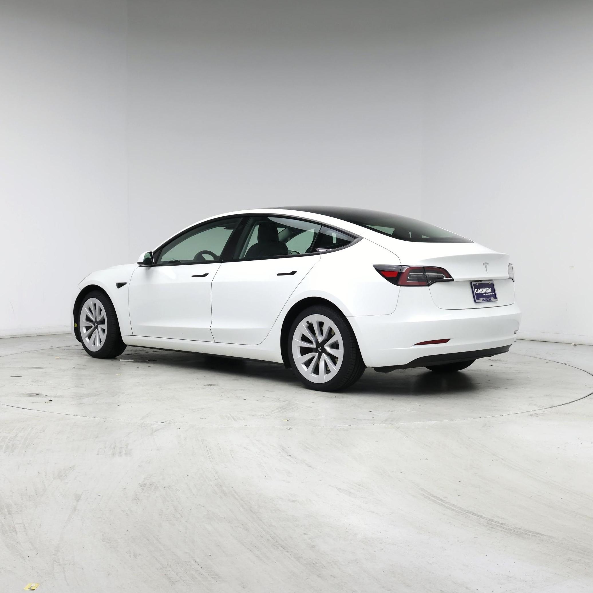 Thumbnail: 2023 Tesla Model 3 - 2