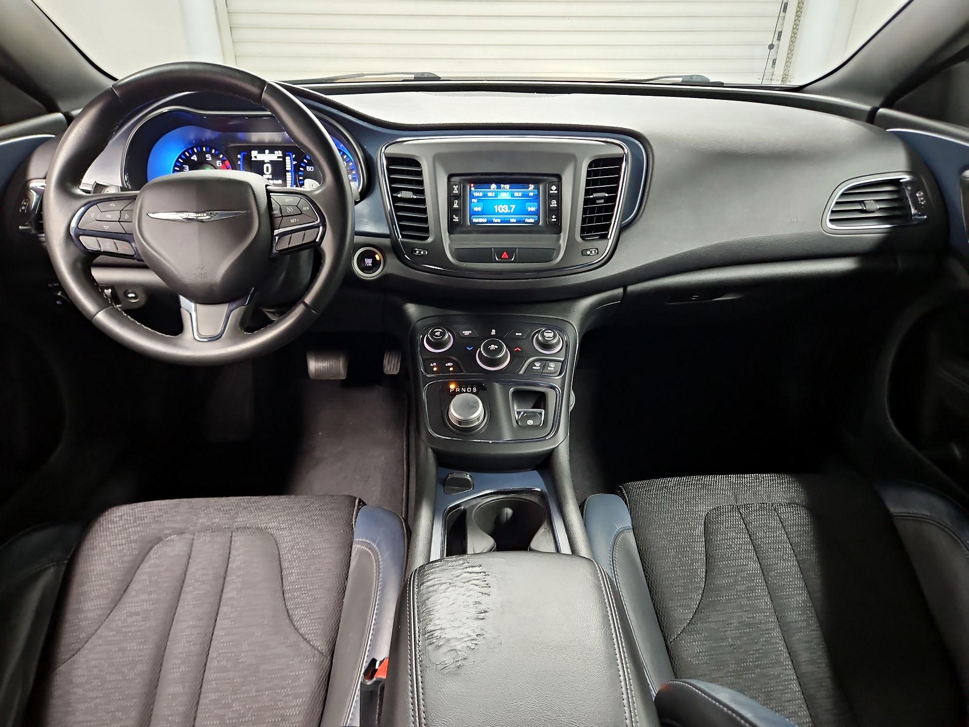 Thumbnail: 2015 Chrysler 200 - 9