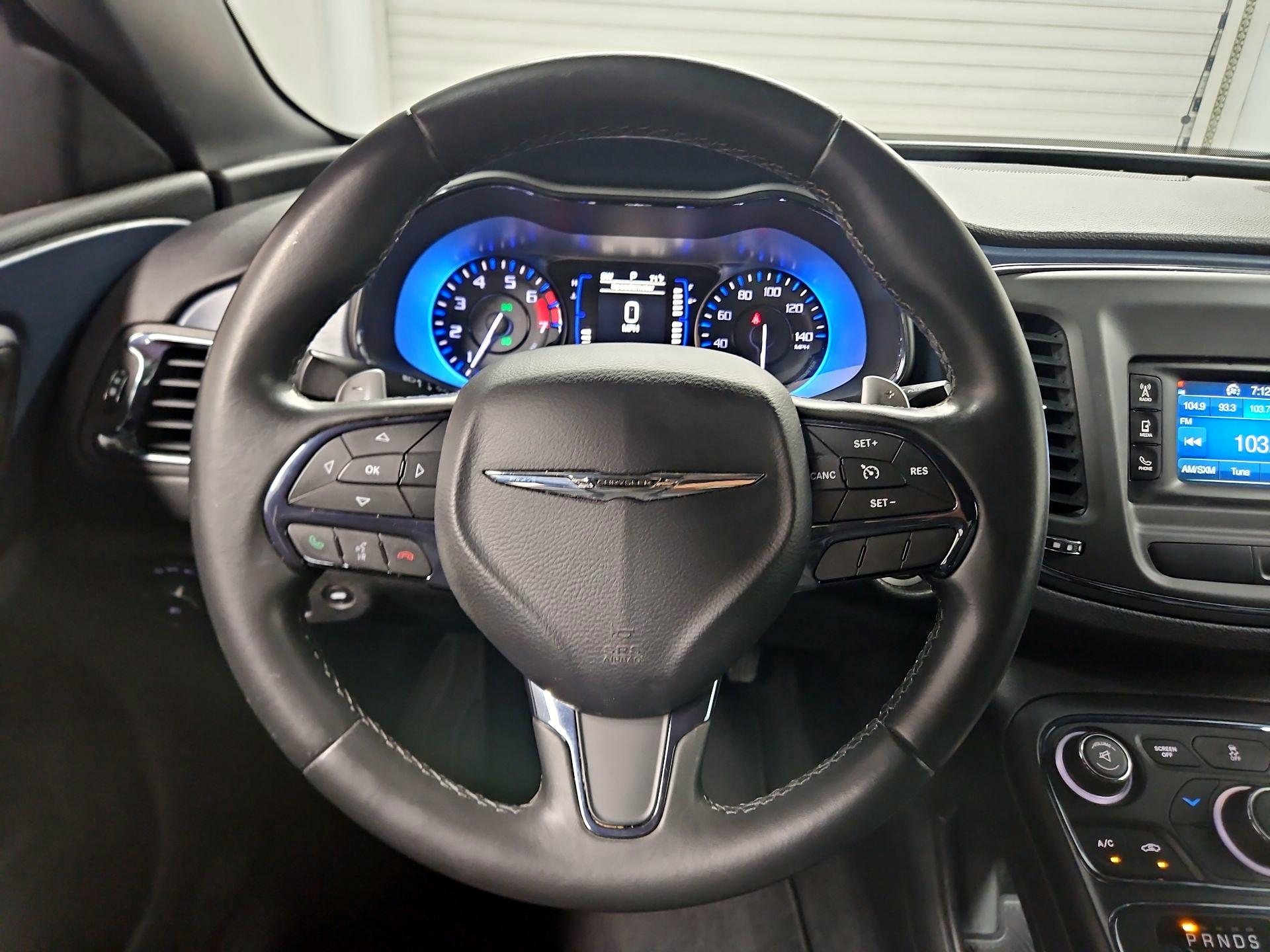 Thumbnail: 2015 Chrysler 200 - 10