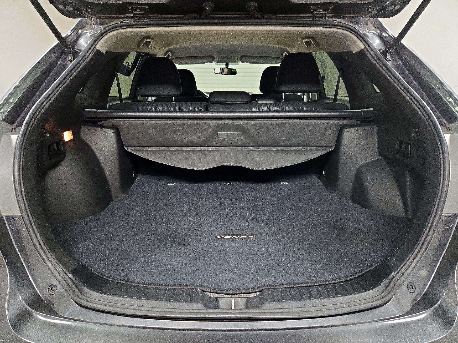 Thumbnail: 2014 Toyota Venza - 19