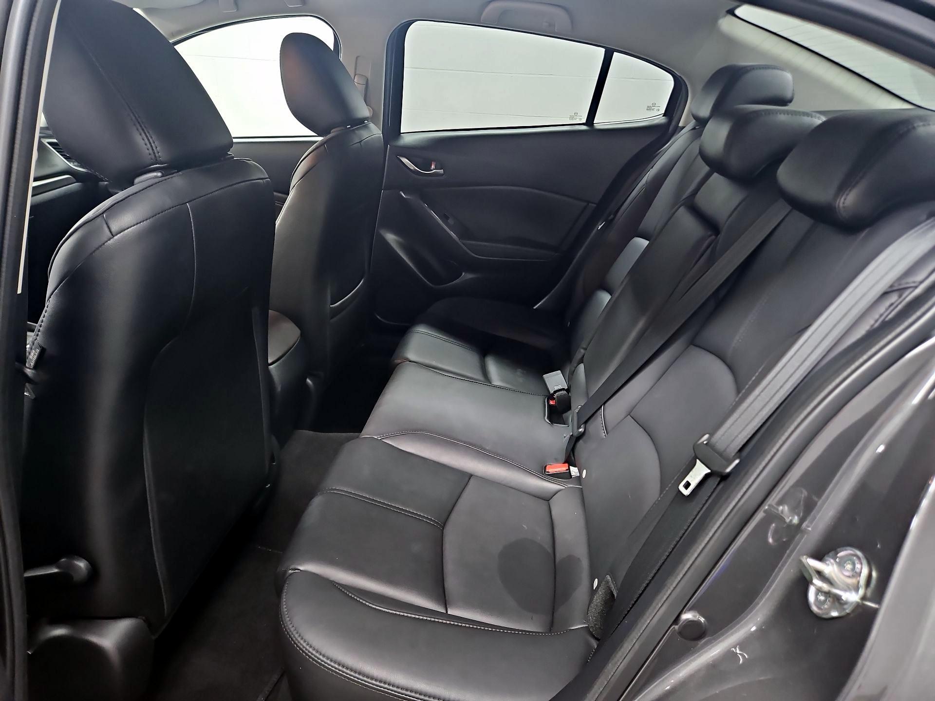 Thumbnail: 2018 Mazda Mazda3 - 19