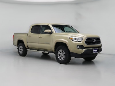 Tan 2017 Toyota Tacoma SR5