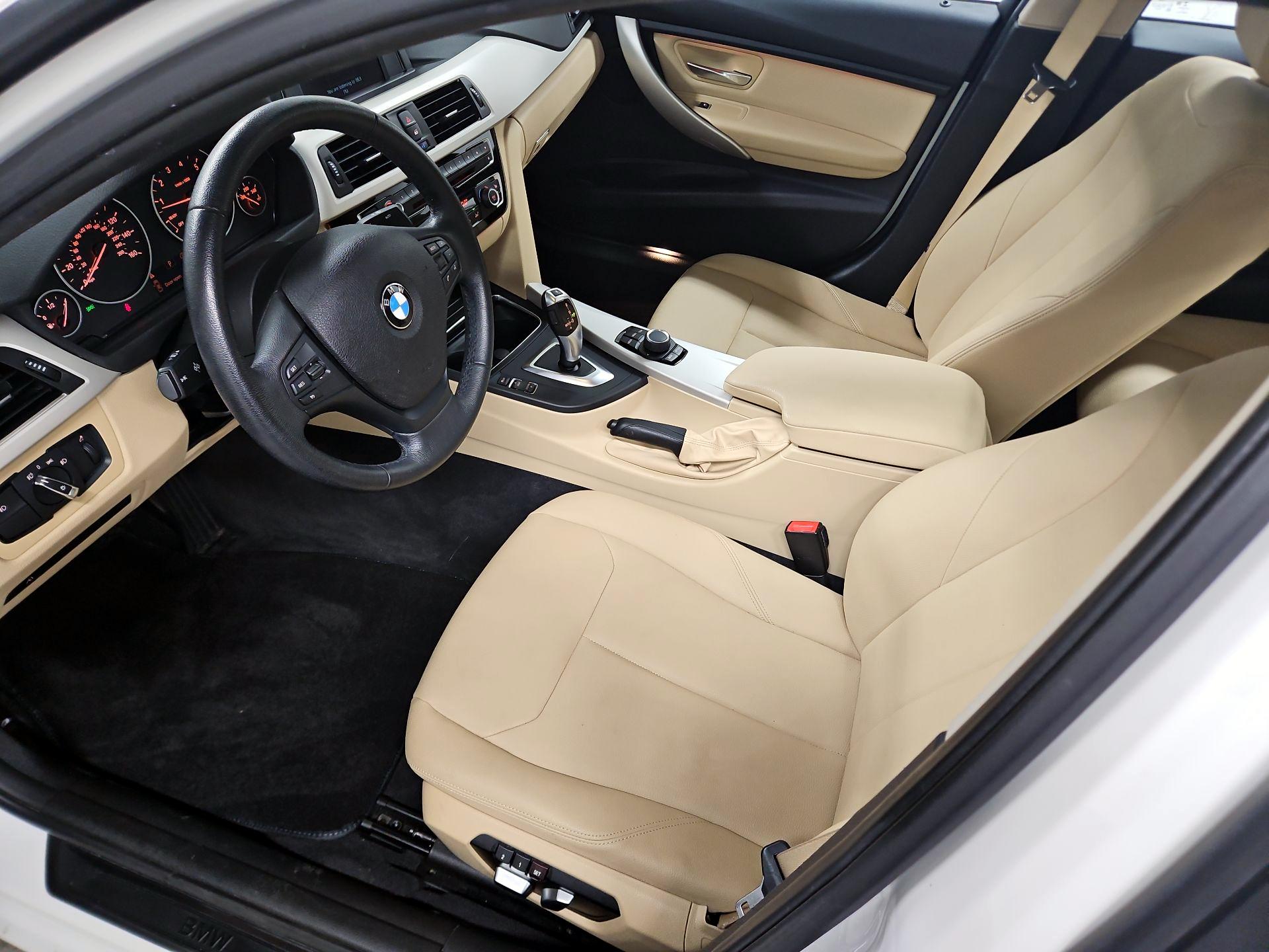 Thumbnail: 2018 BMW 3 Series - 11