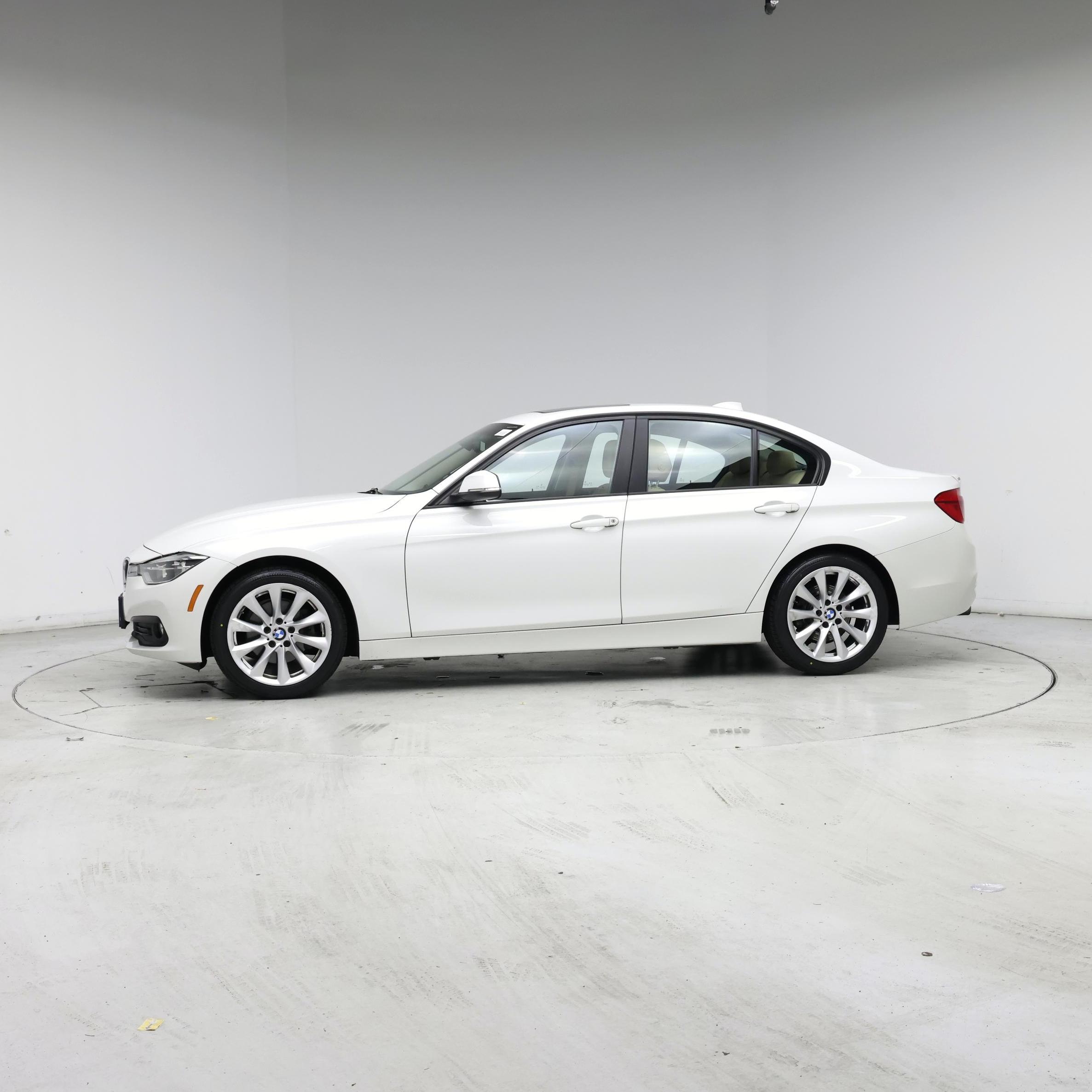 Thumbnail: 2018 BMW 3 Series - 3
