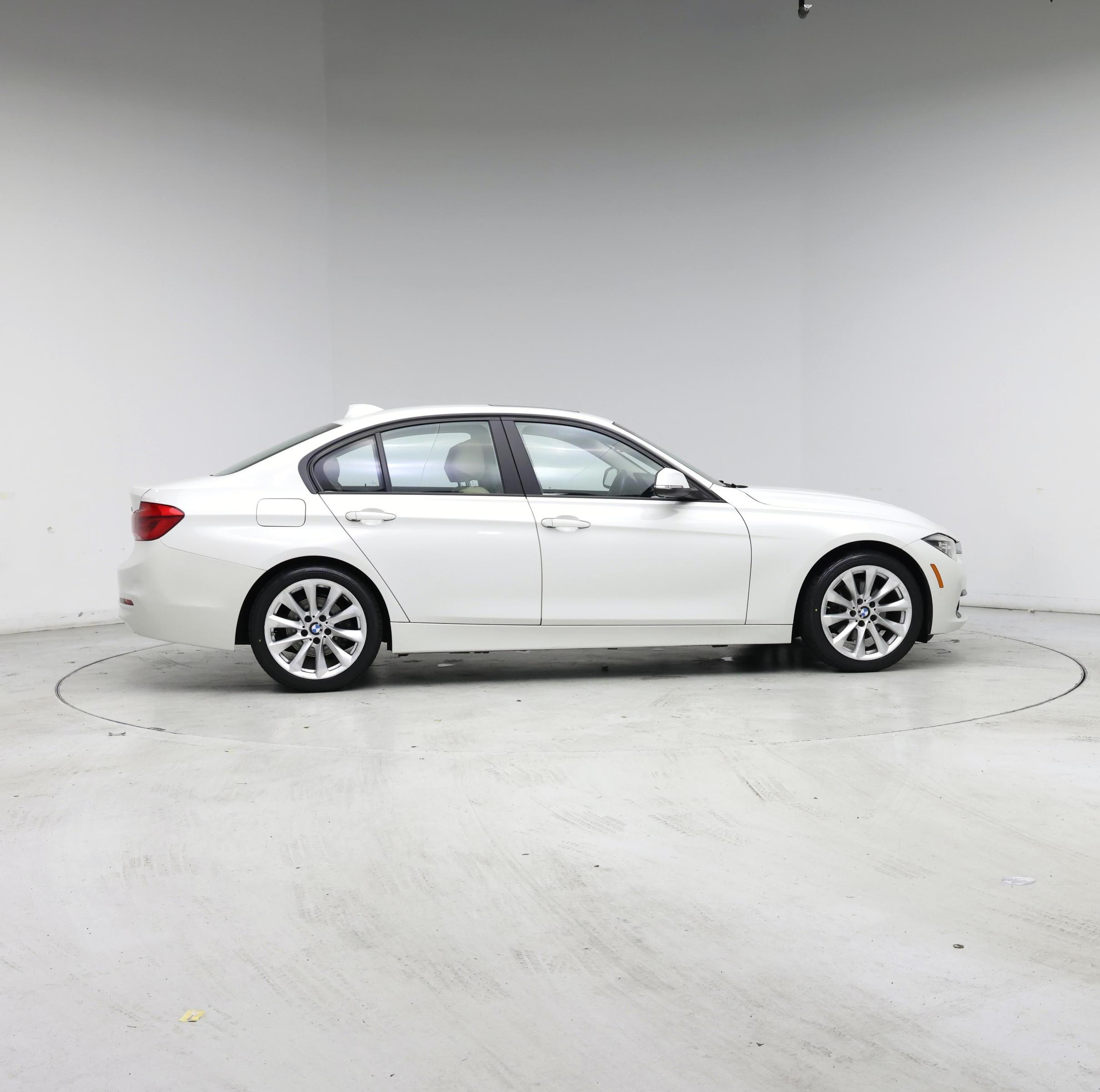 Thumbnail: 2018 BMW 3 Series - 7
