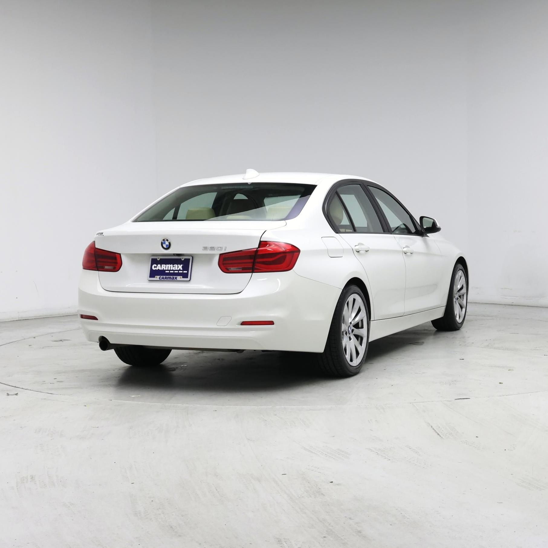 Thumbnail: 2018 BMW 3 Series - 8