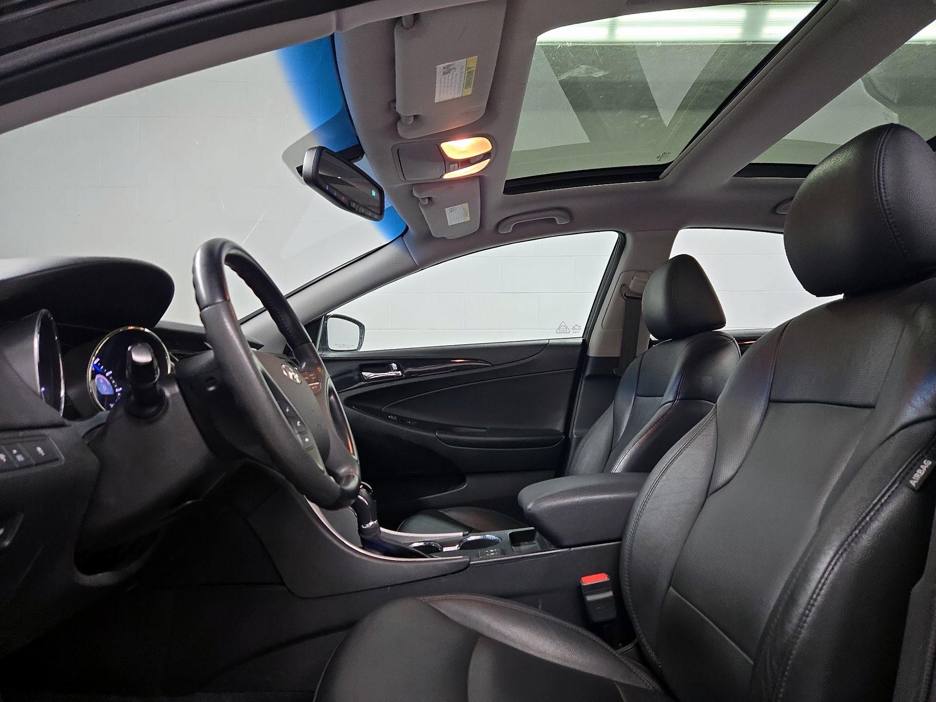 Thumbnail: 2013 Hyundai Sonata - 20