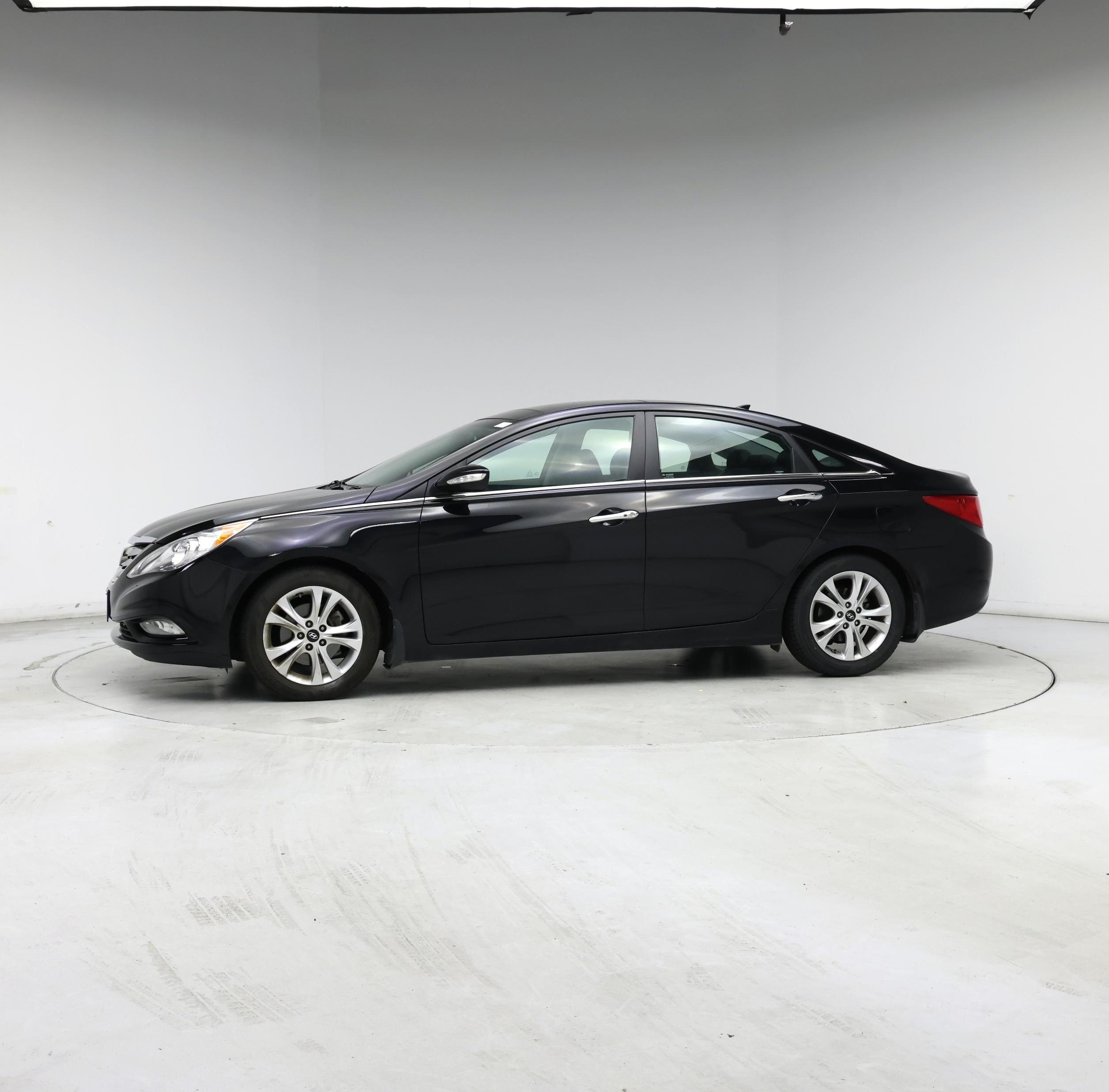 Thumbnail: 2013 Hyundai Sonata - 3