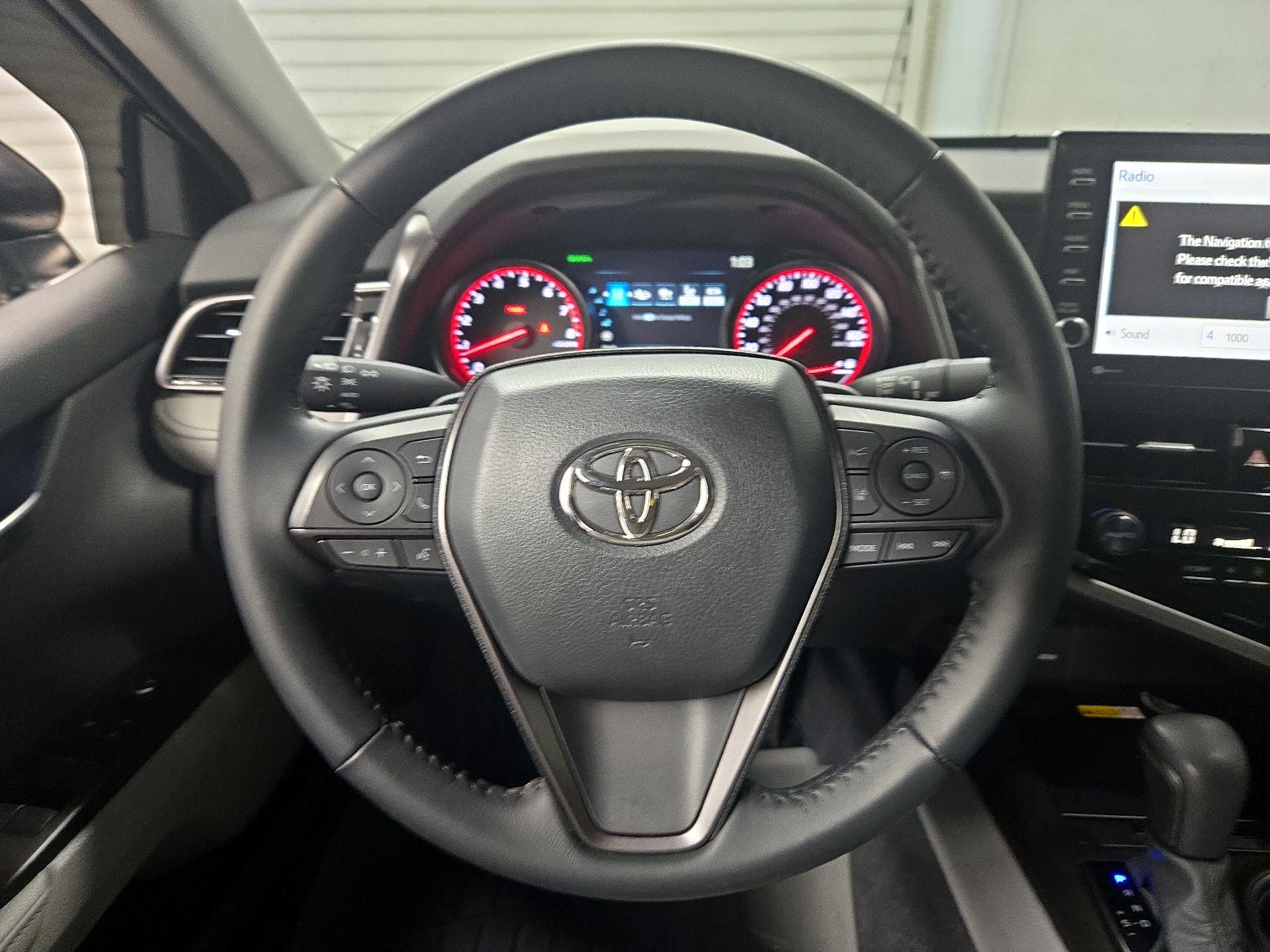 Thumbnail: 2022 Toyota Camry - 10