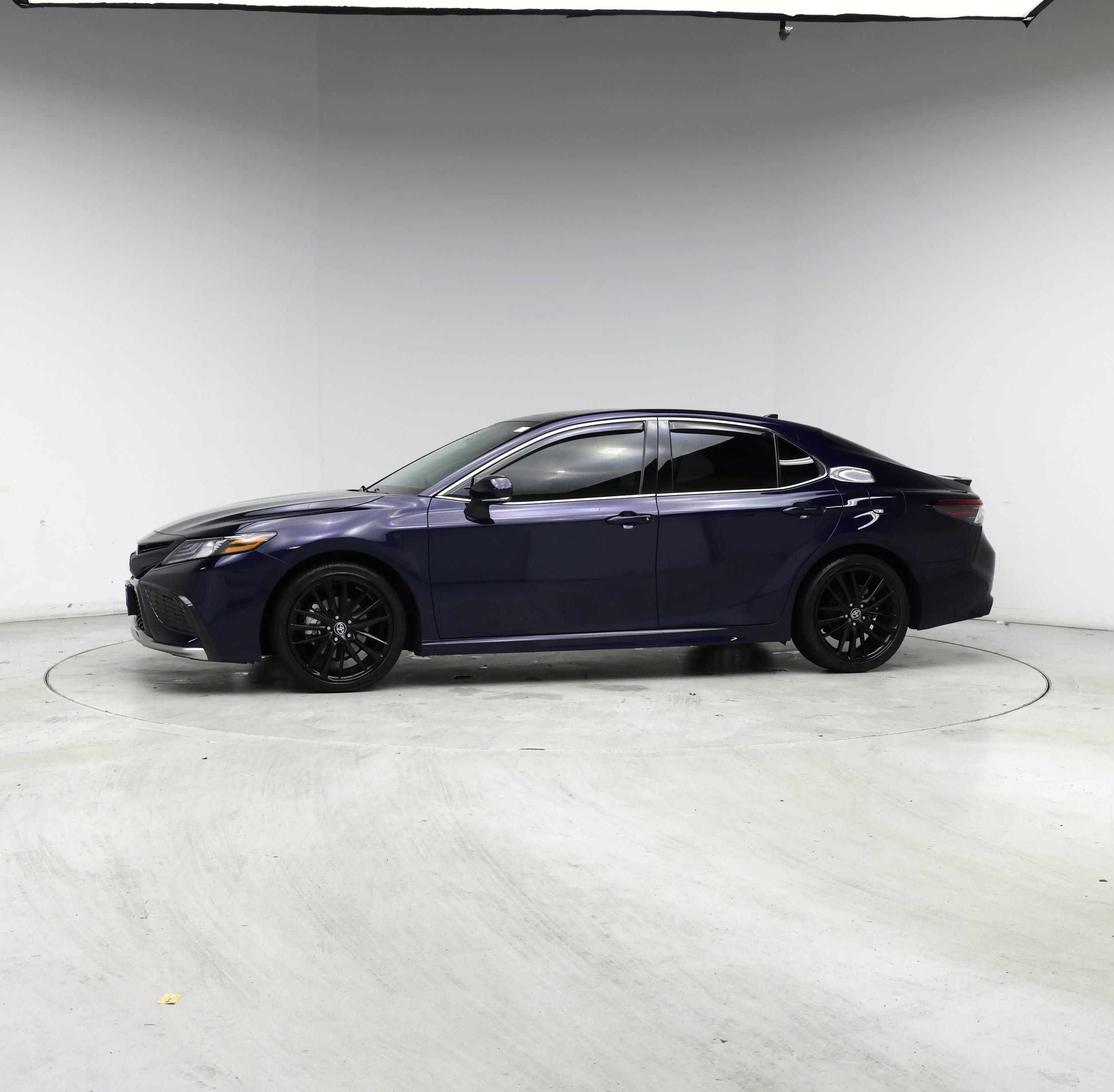 Thumbnail: 2022 Toyota Camry - 3