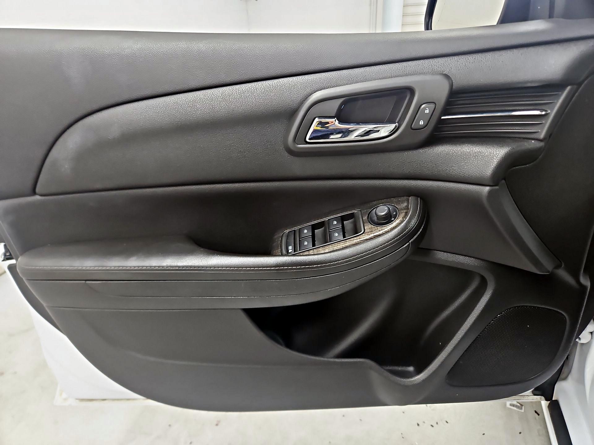 Thumbnail: 2014 Chevrolet Malibu - 12