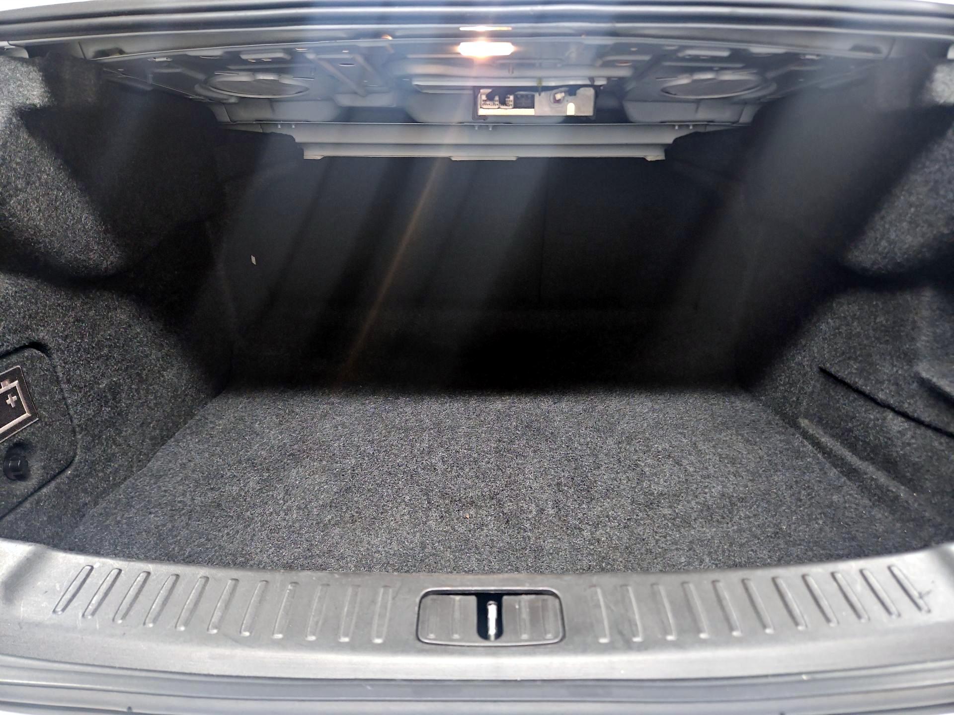 Thumbnail: 2014 Chevrolet Malibu - 19