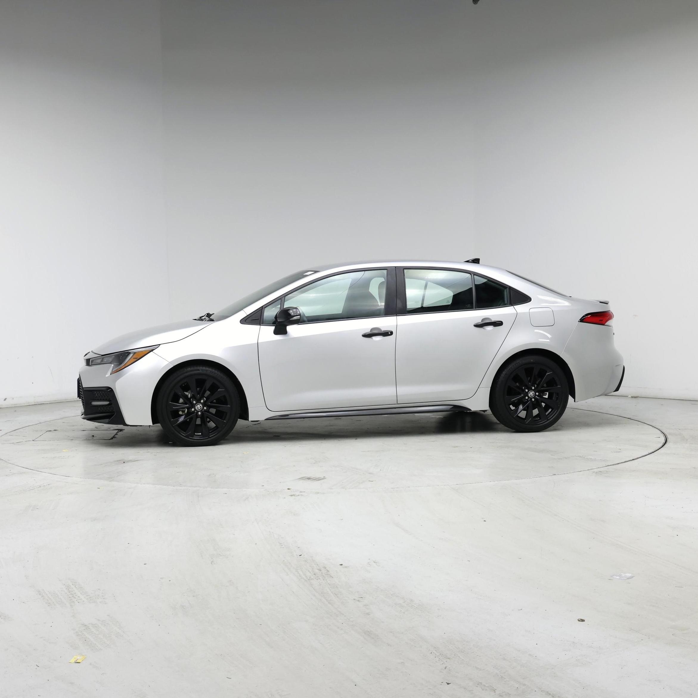 Thumbnail: 2021 Toyota Corolla - 3