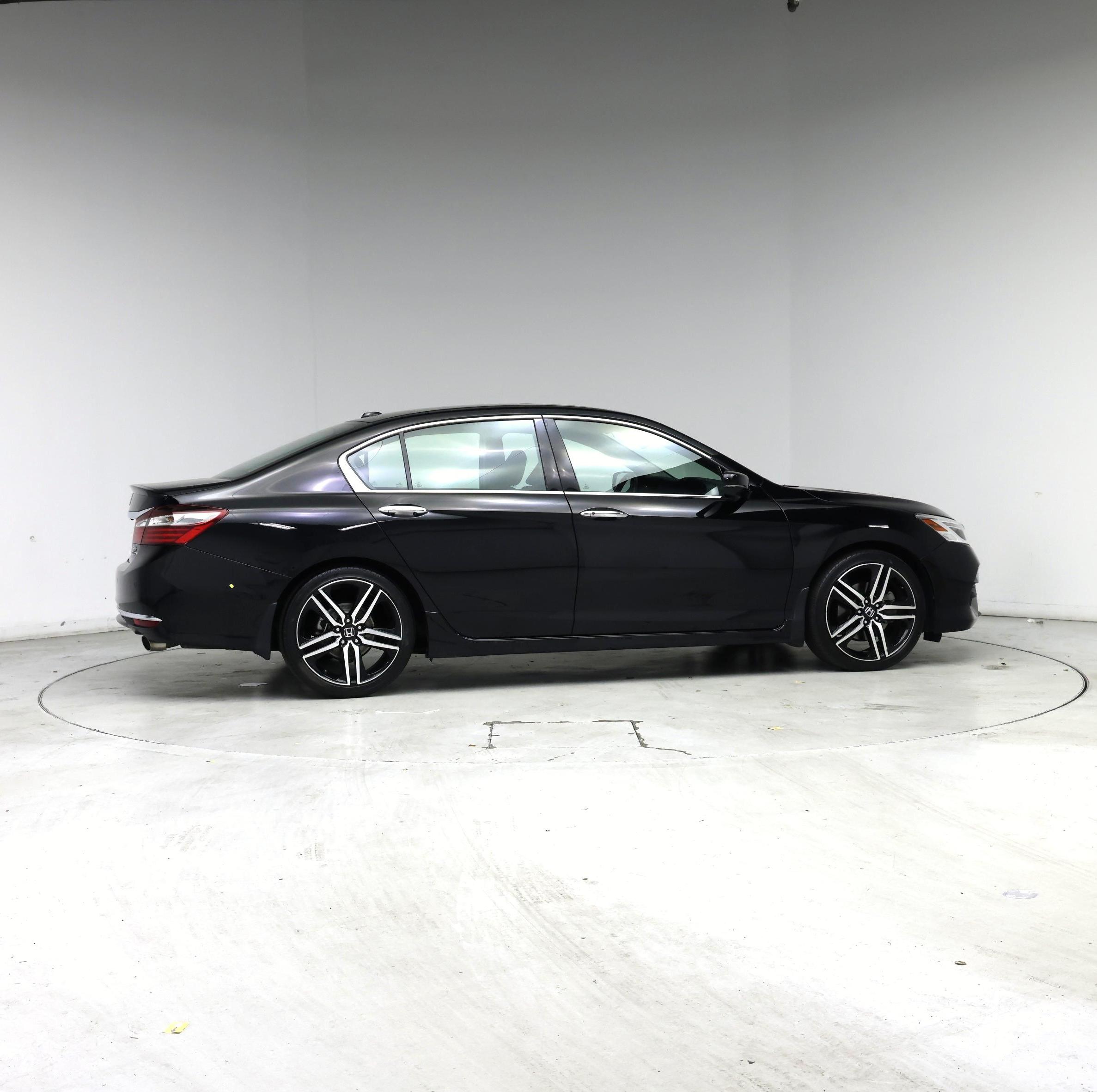 Thumbnail: 2016 Honda Accord - 7