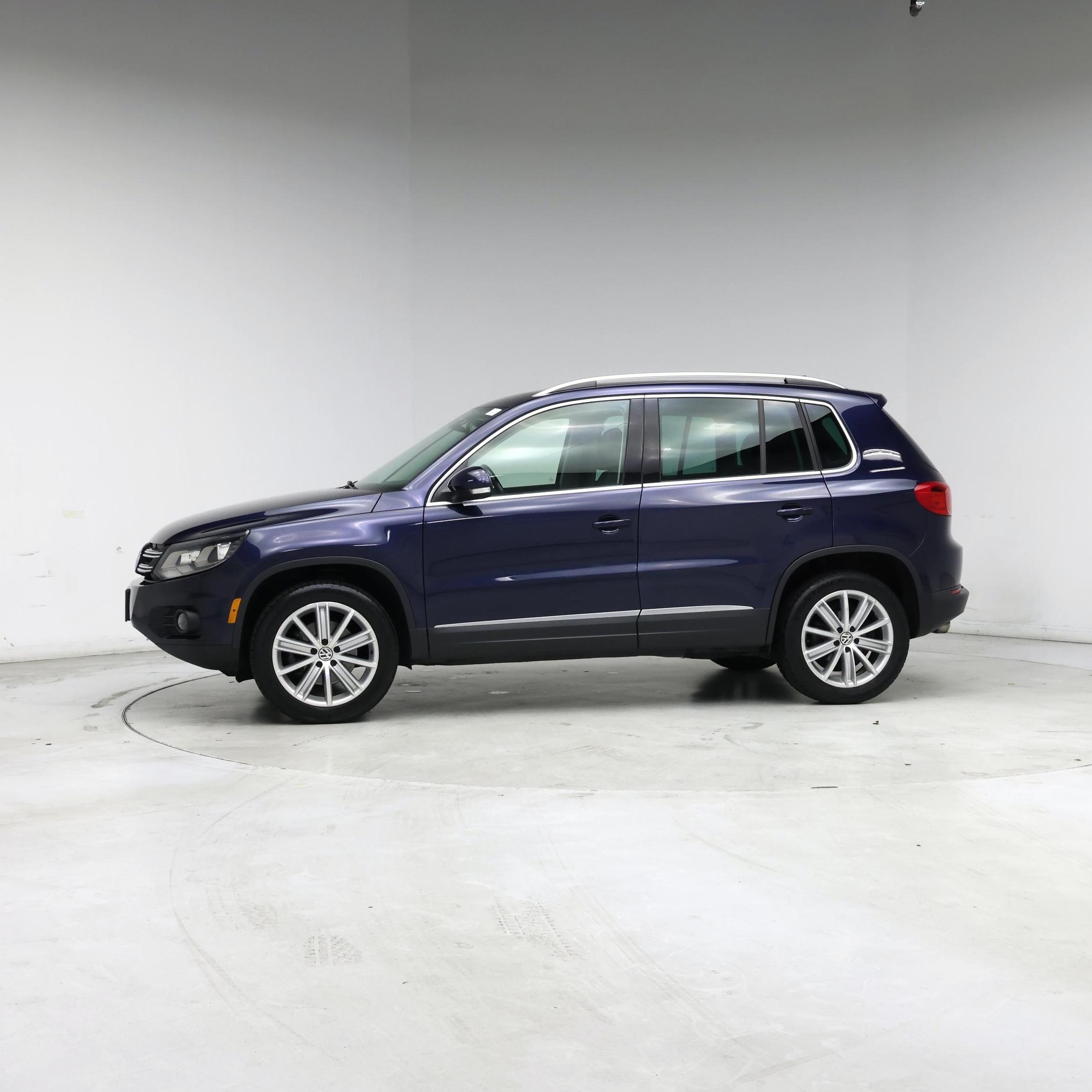 Thumbnail: 2016 Volkswagen Tiguan - 3
