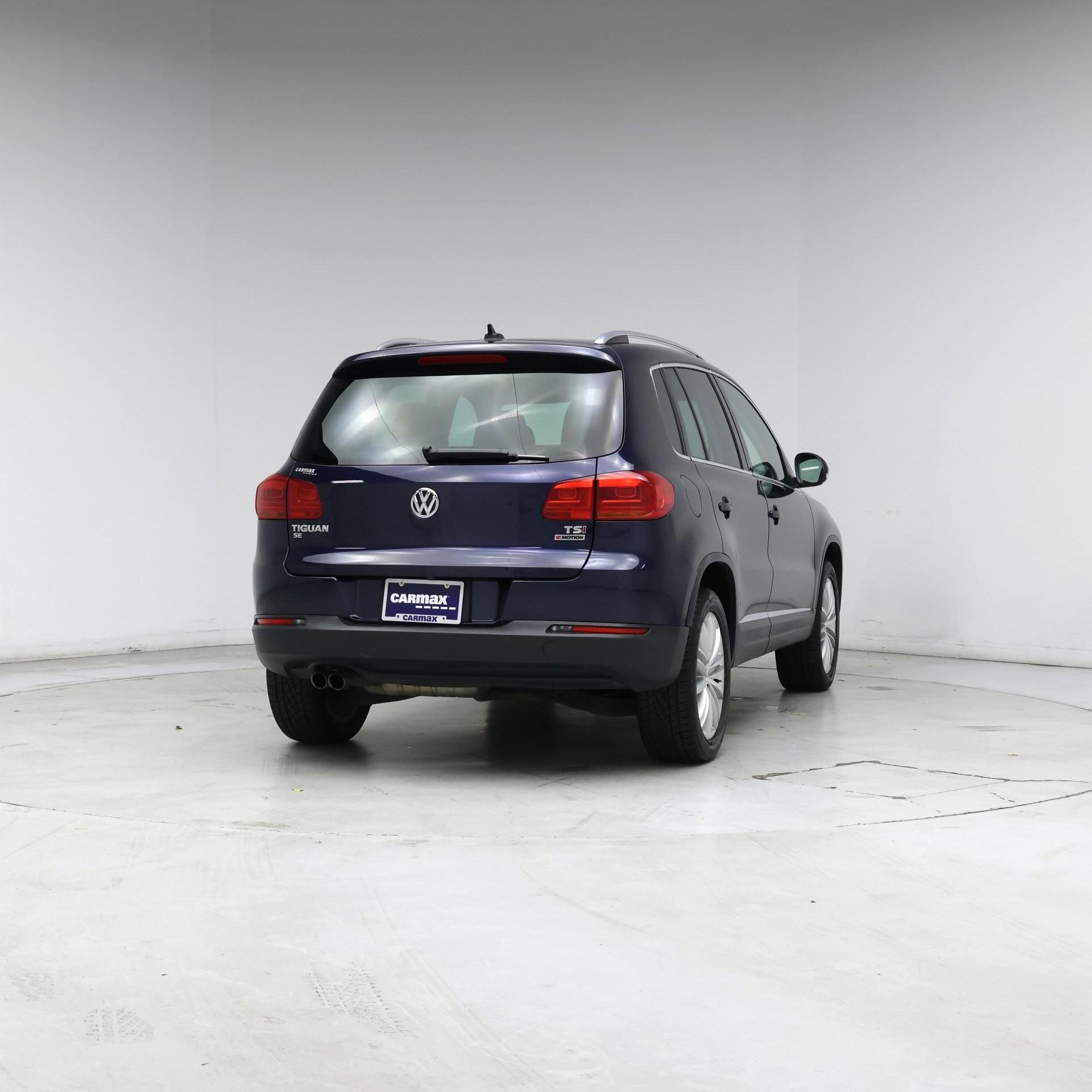 Thumbnail: 2016 Volkswagen Tiguan - 8