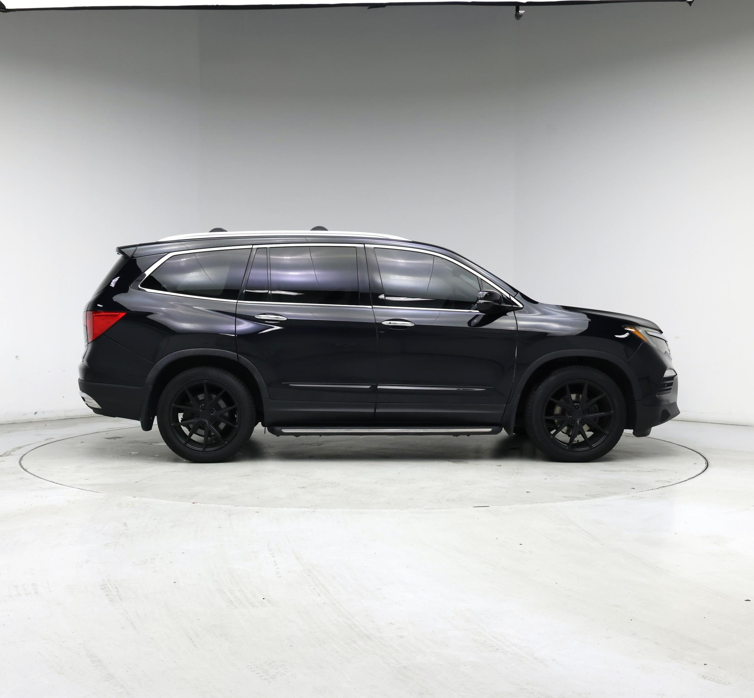 Thumbnail: 2016 Honda Pilot - 7
