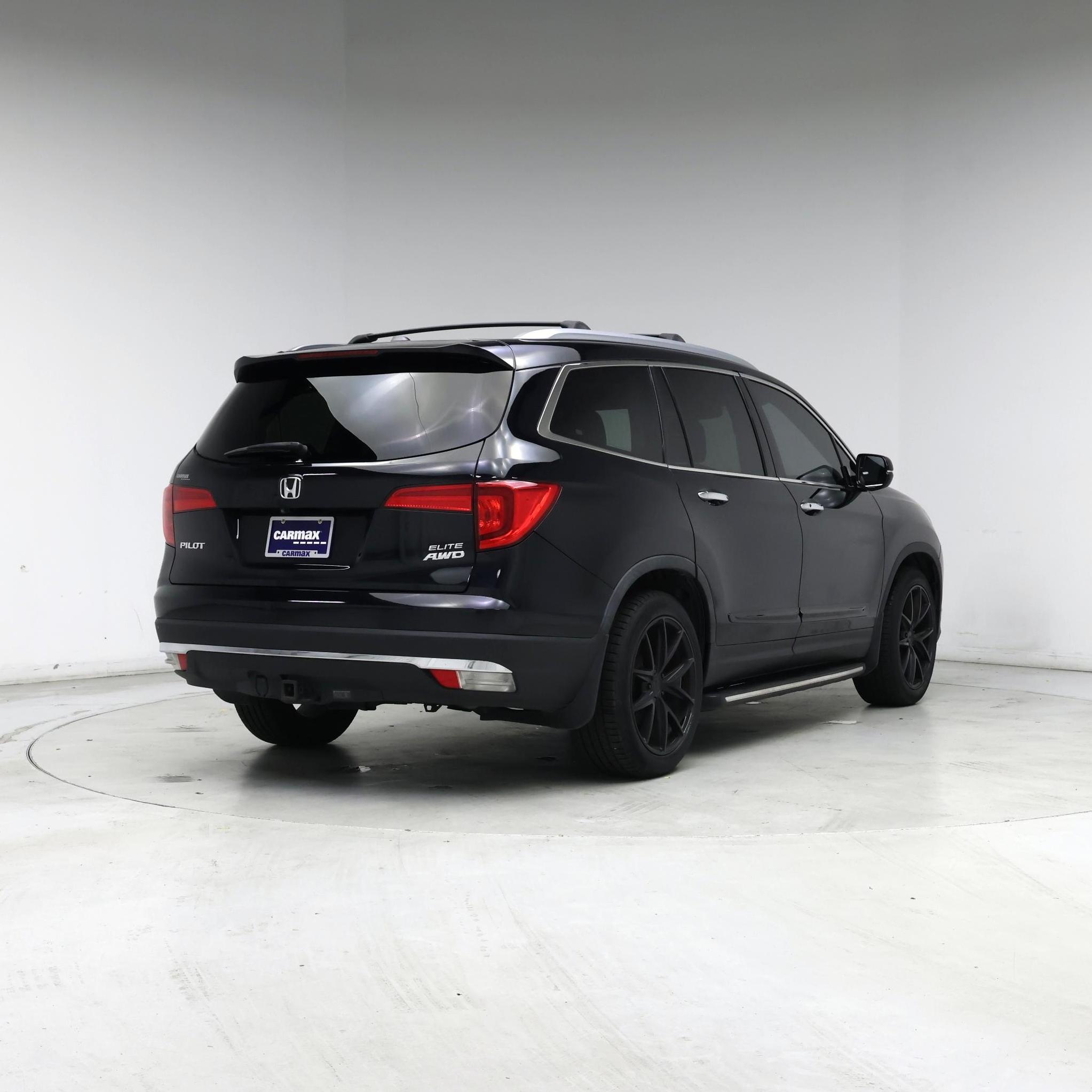 Thumbnail: 2016 Honda Pilot - 8