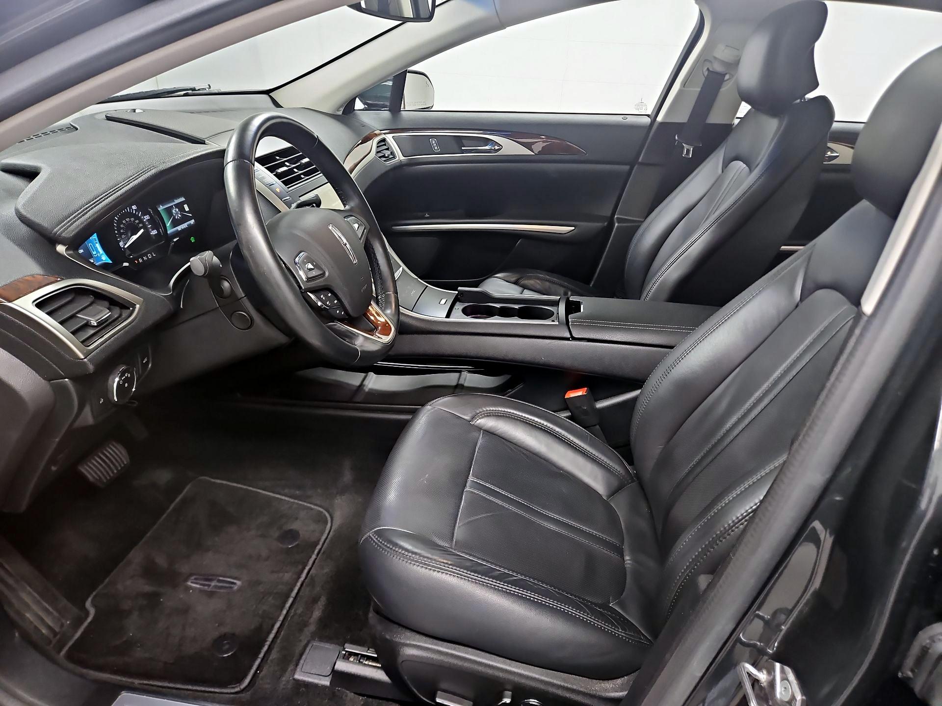 Thumbnail: 2015 Lincoln MKZ - 11