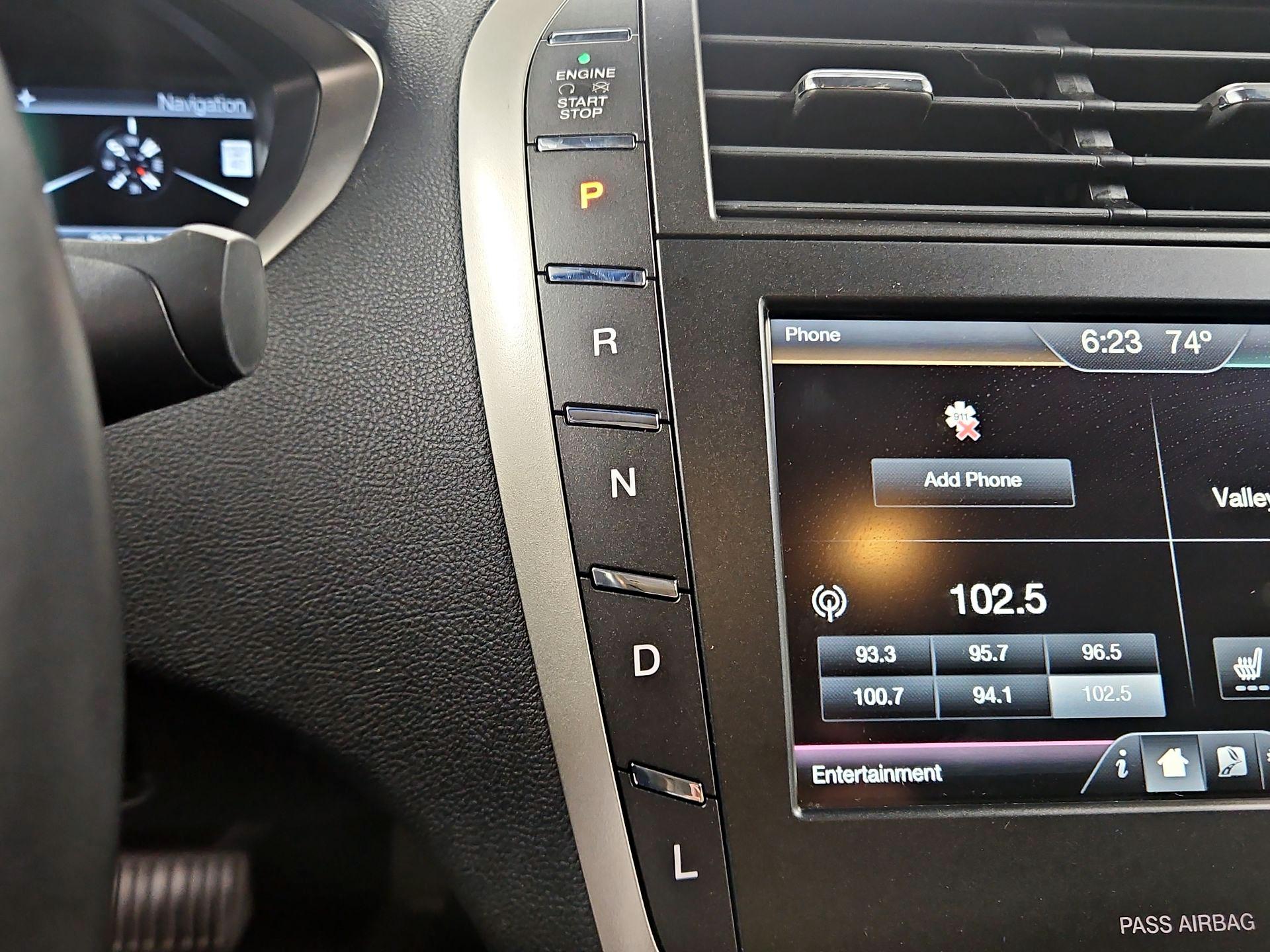 Thumbnail: 2015 Lincoln MKZ - 18