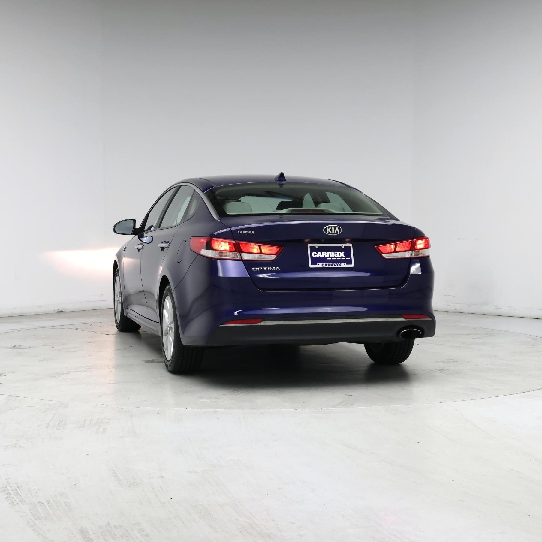 Thumbnail: 2016 Kia Optima - 6