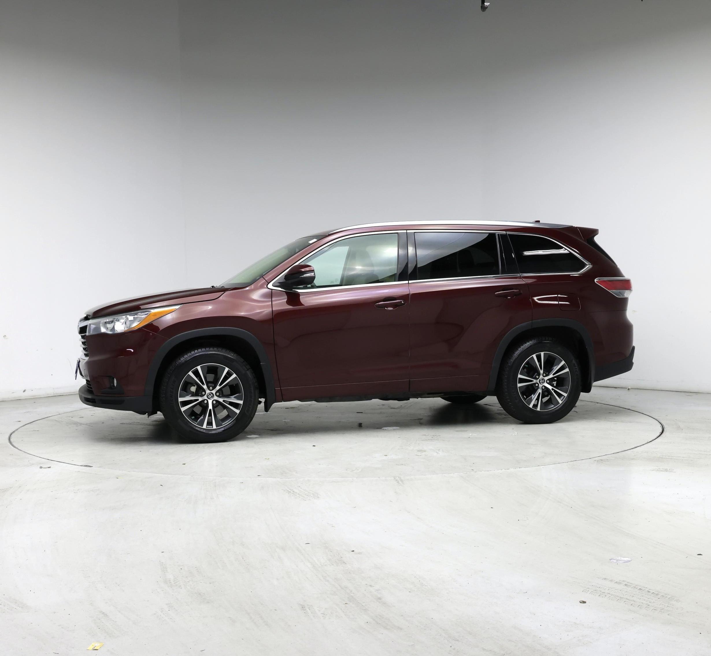 Thumbnail: 2016 Toyota Highlander - 3