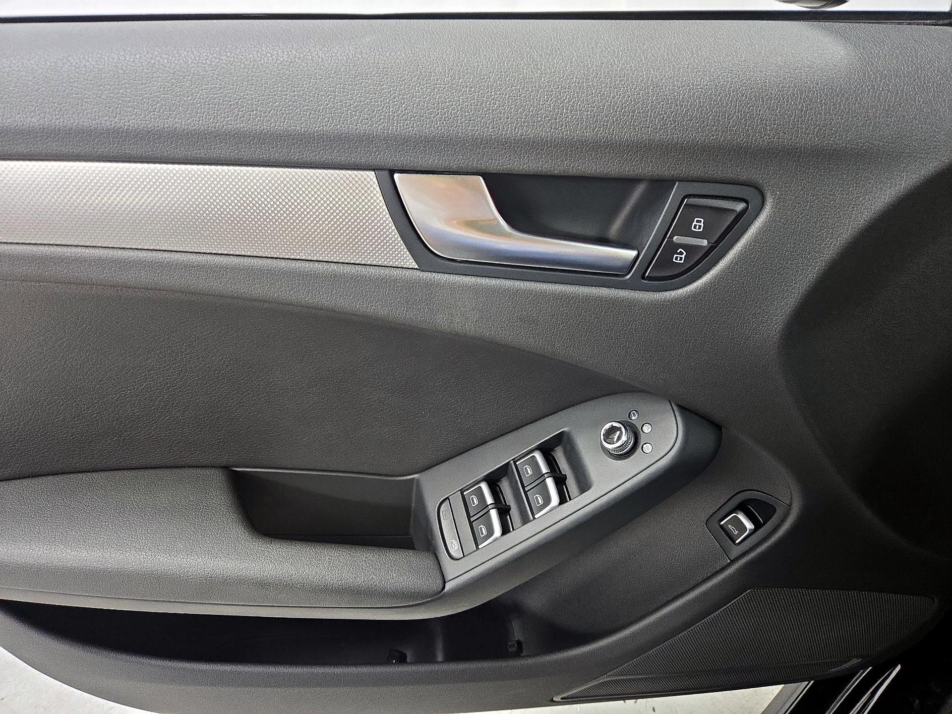 Thumbnail: 2016 Audi A4 - 12