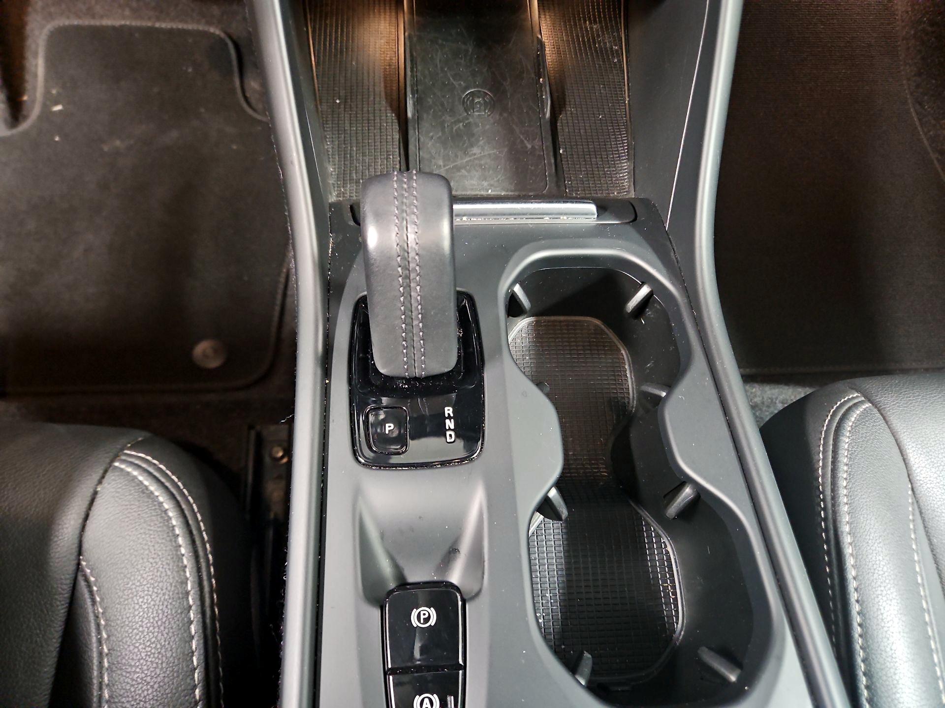 Thumbnail: 2021 Volvo XC40 - 18