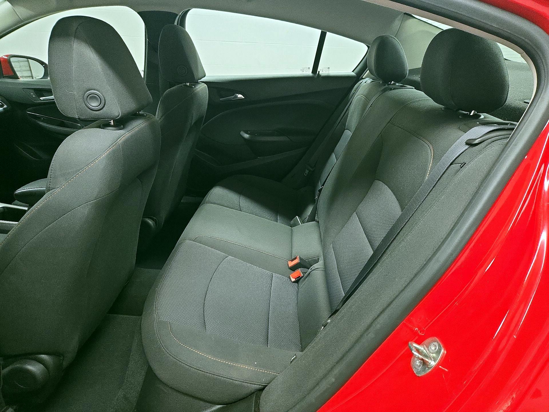Thumbnail: 2018 Chevrolet Cruze - 19