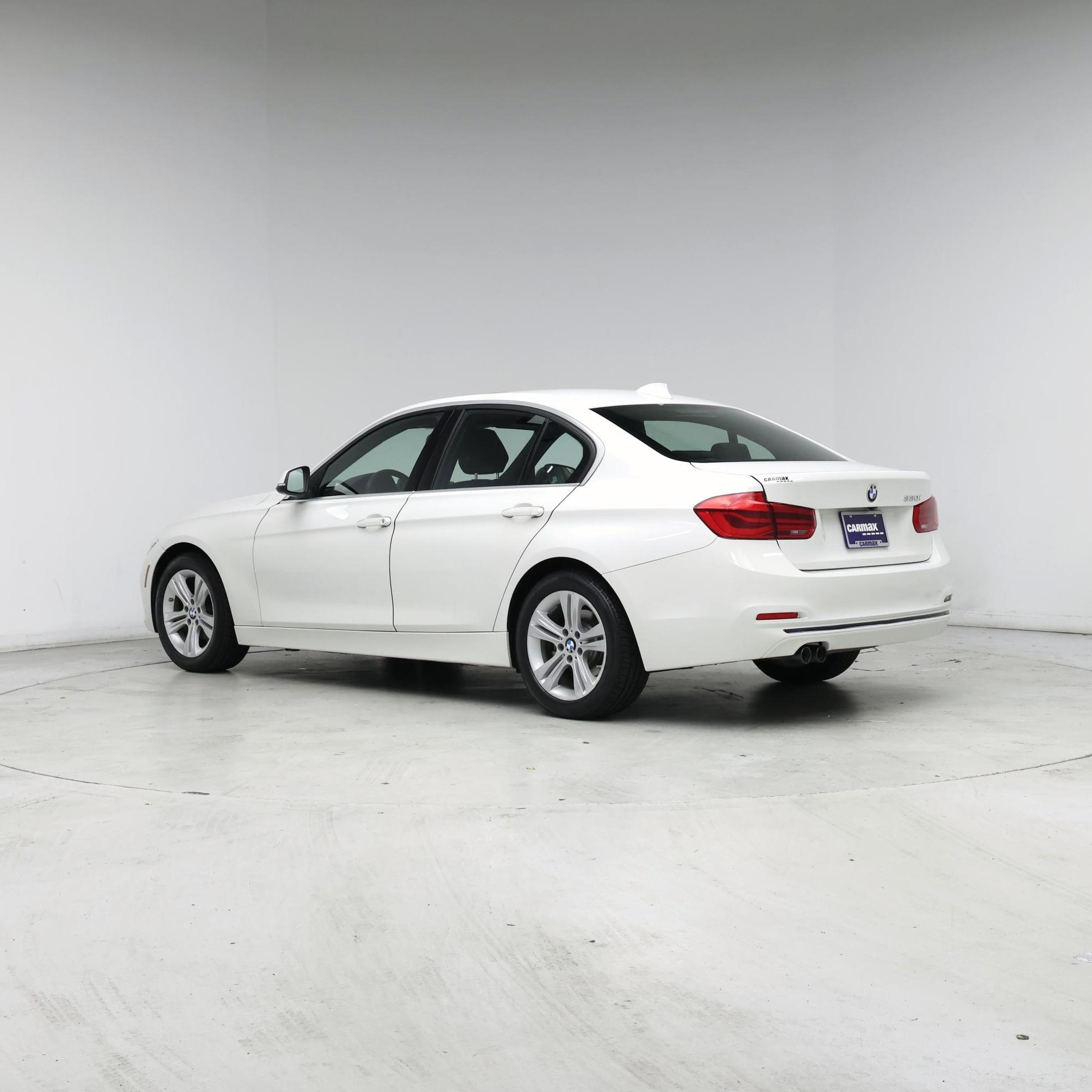 Thumbnail: 2018 BMW 3 Series - 2