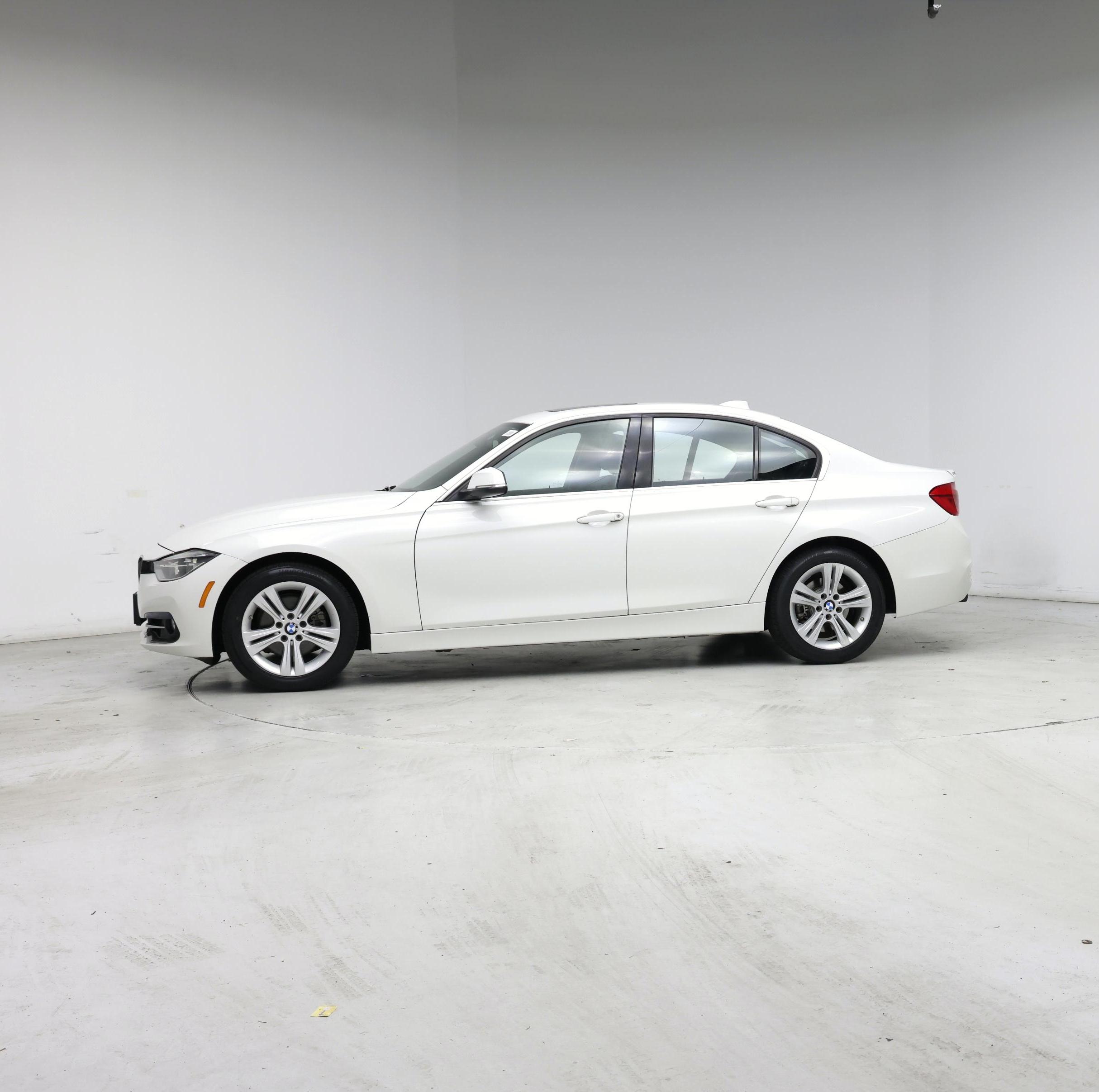 Thumbnail: 2018 BMW 3 Series - 3