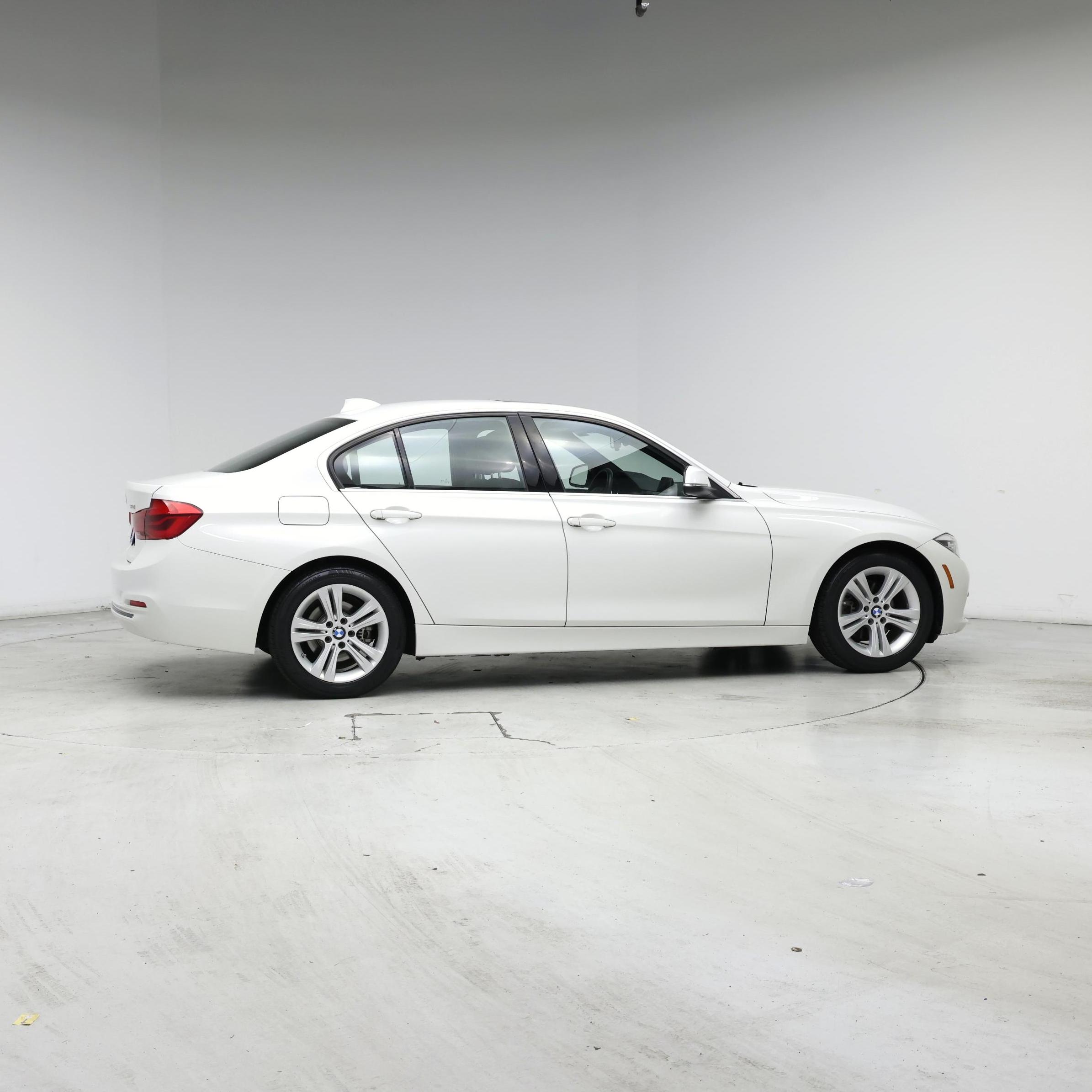 Thumbnail: 2018 BMW 3 Series - 7