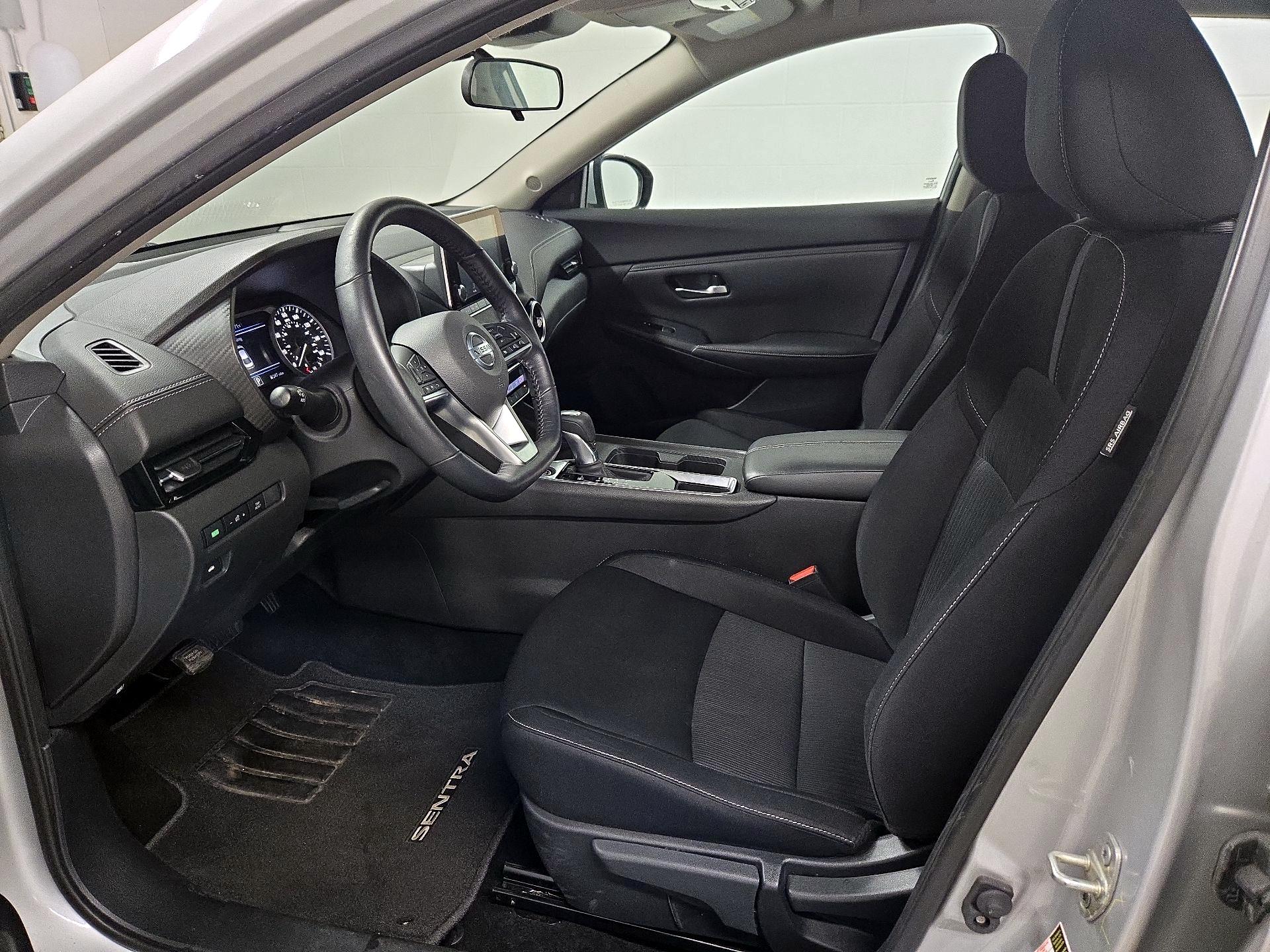 Thumbnail: 2020 Nissan Sentra - 11