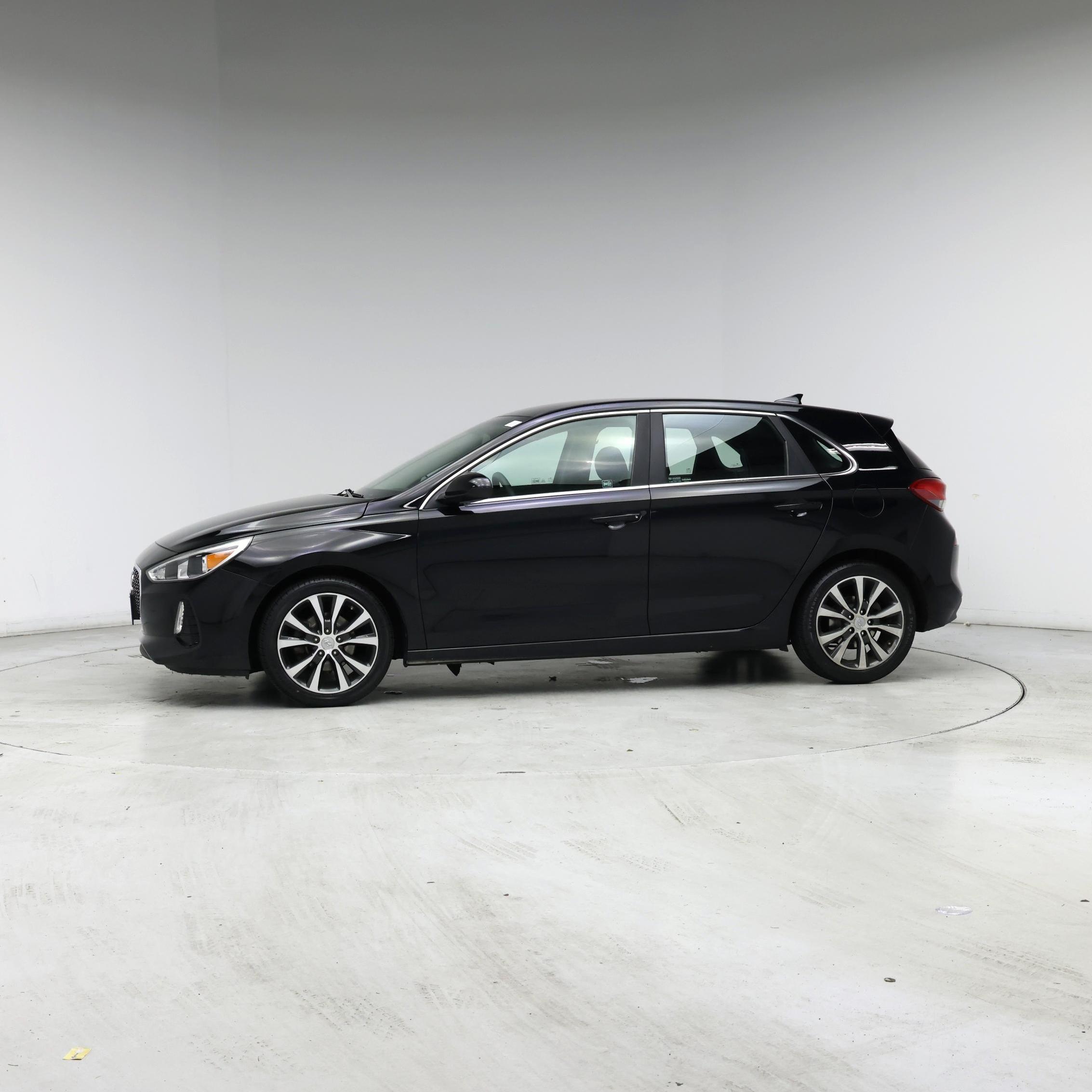 Thumbnail: 2018 Hyundai Elantra - 3