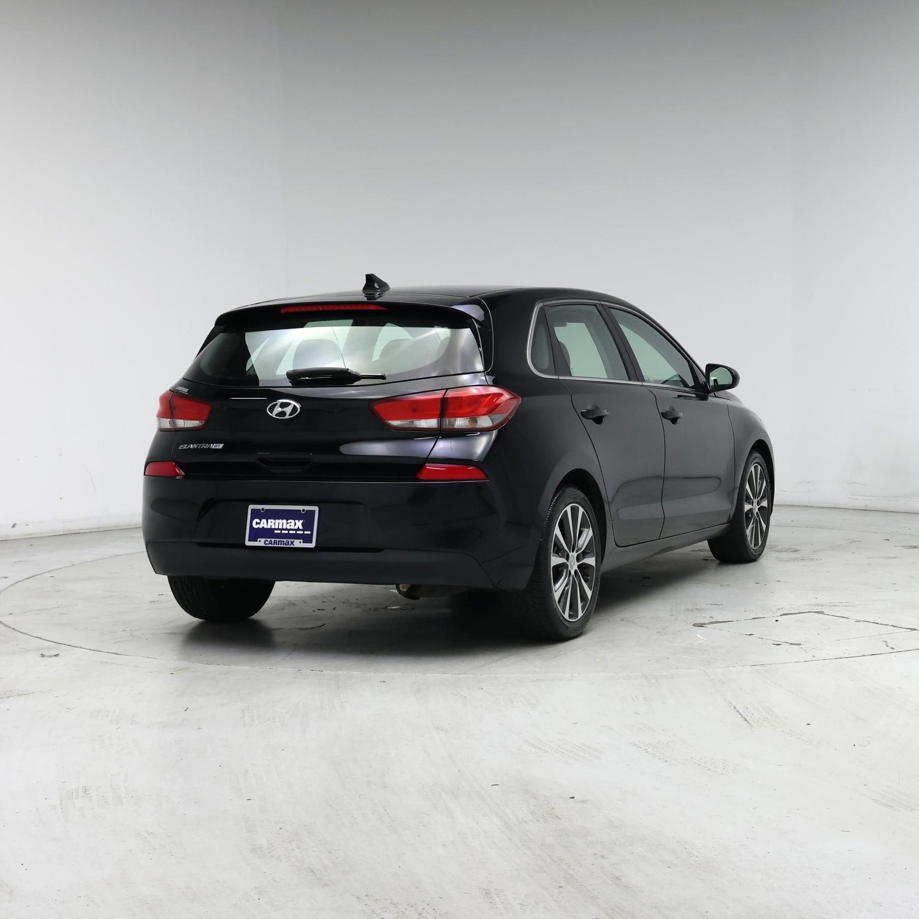 Thumbnail: 2018 Hyundai Elantra - 8